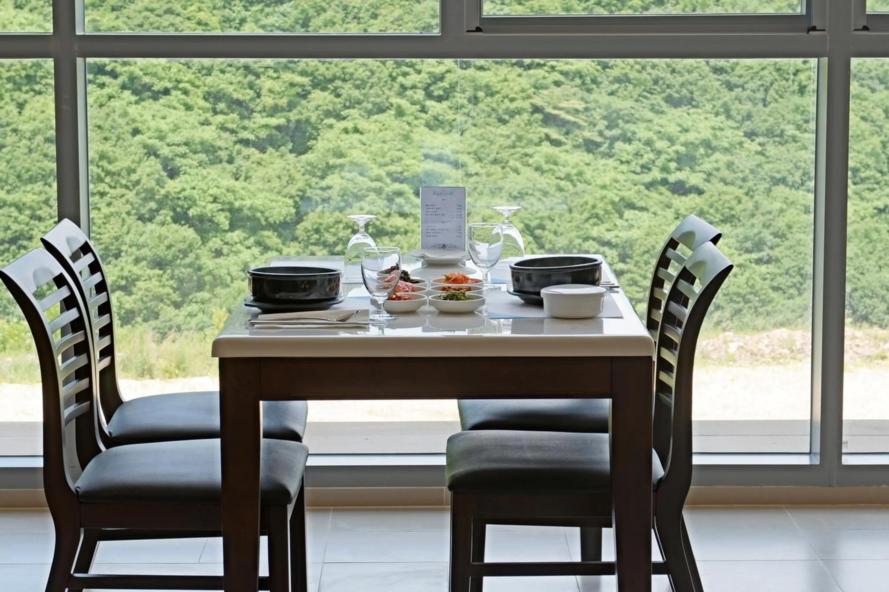 Restaurant/places to eat in High Castle Resort