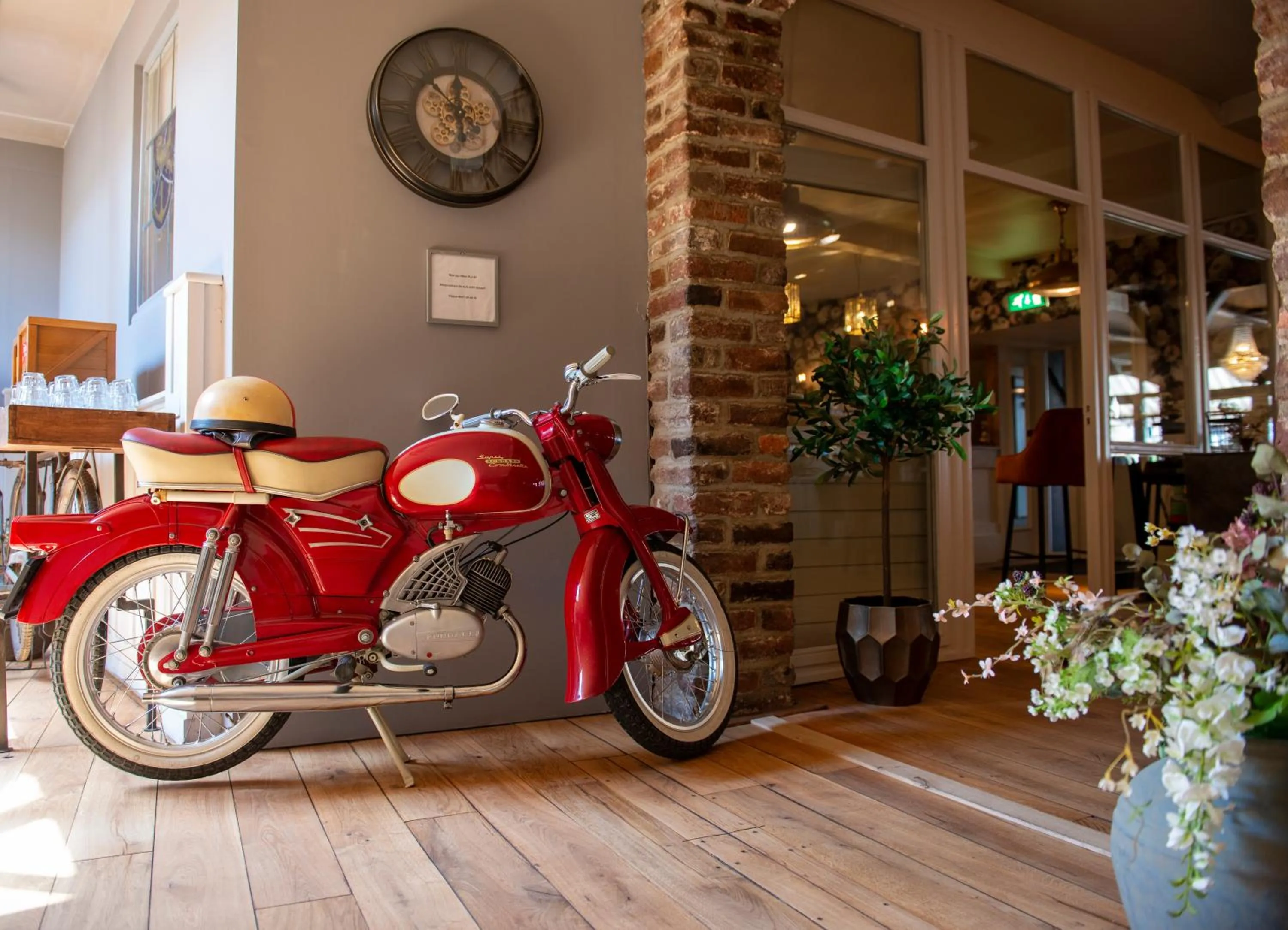 Facade/entrance in Hotel Arcen