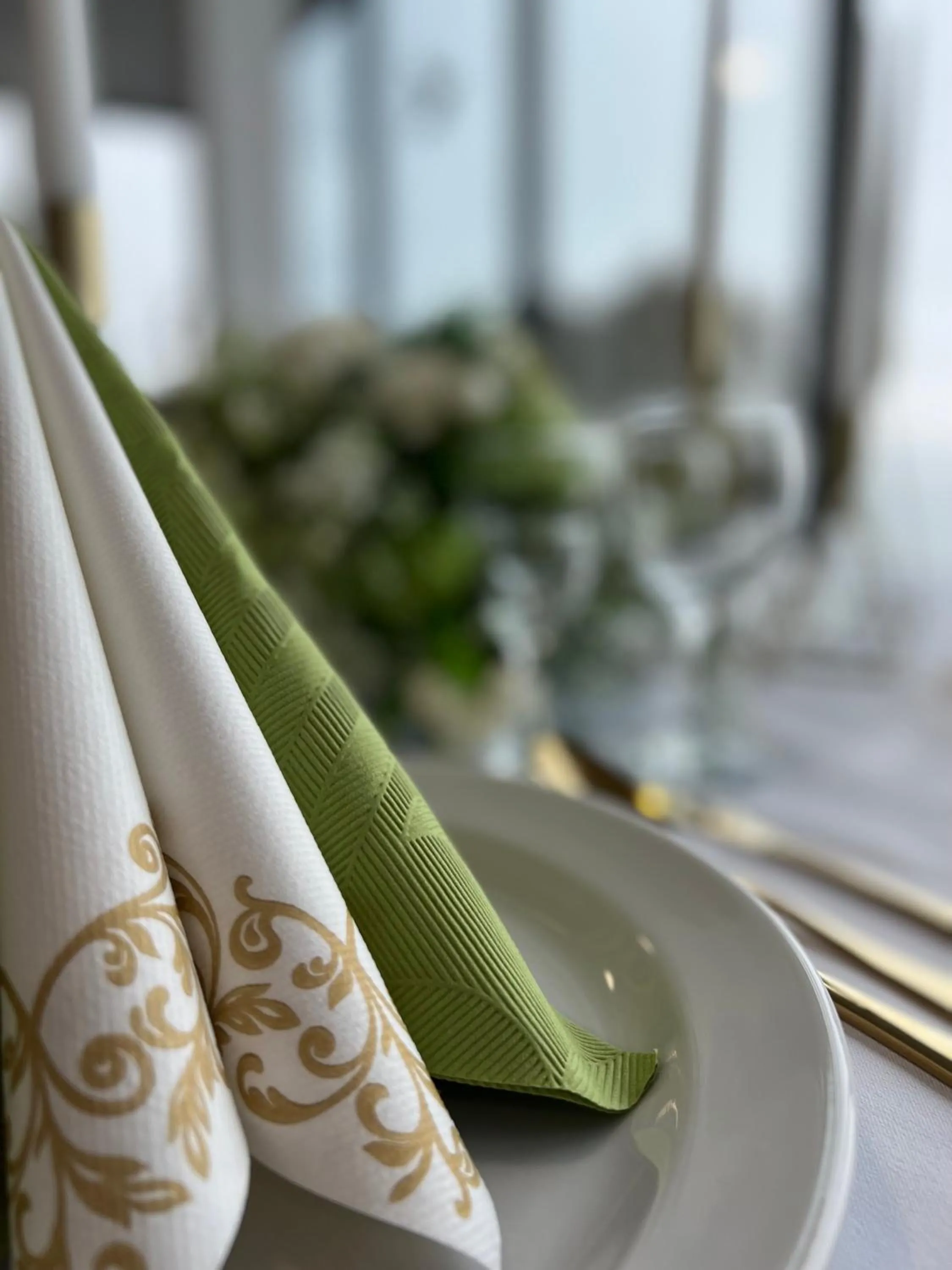 Restaurant/places to eat in Hotel Eurobus