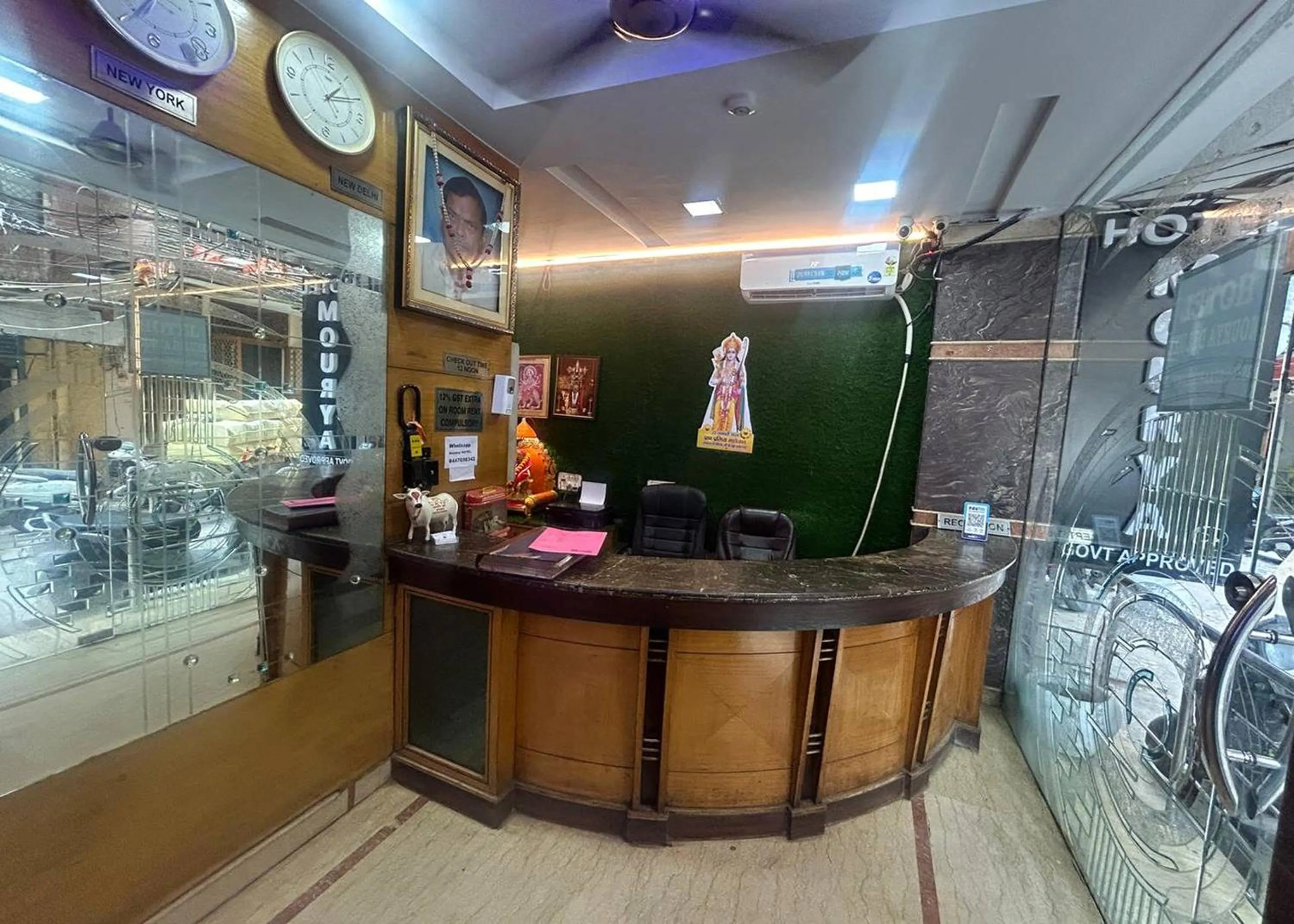 Lobby or reception in Hotel Mourya Deluxe