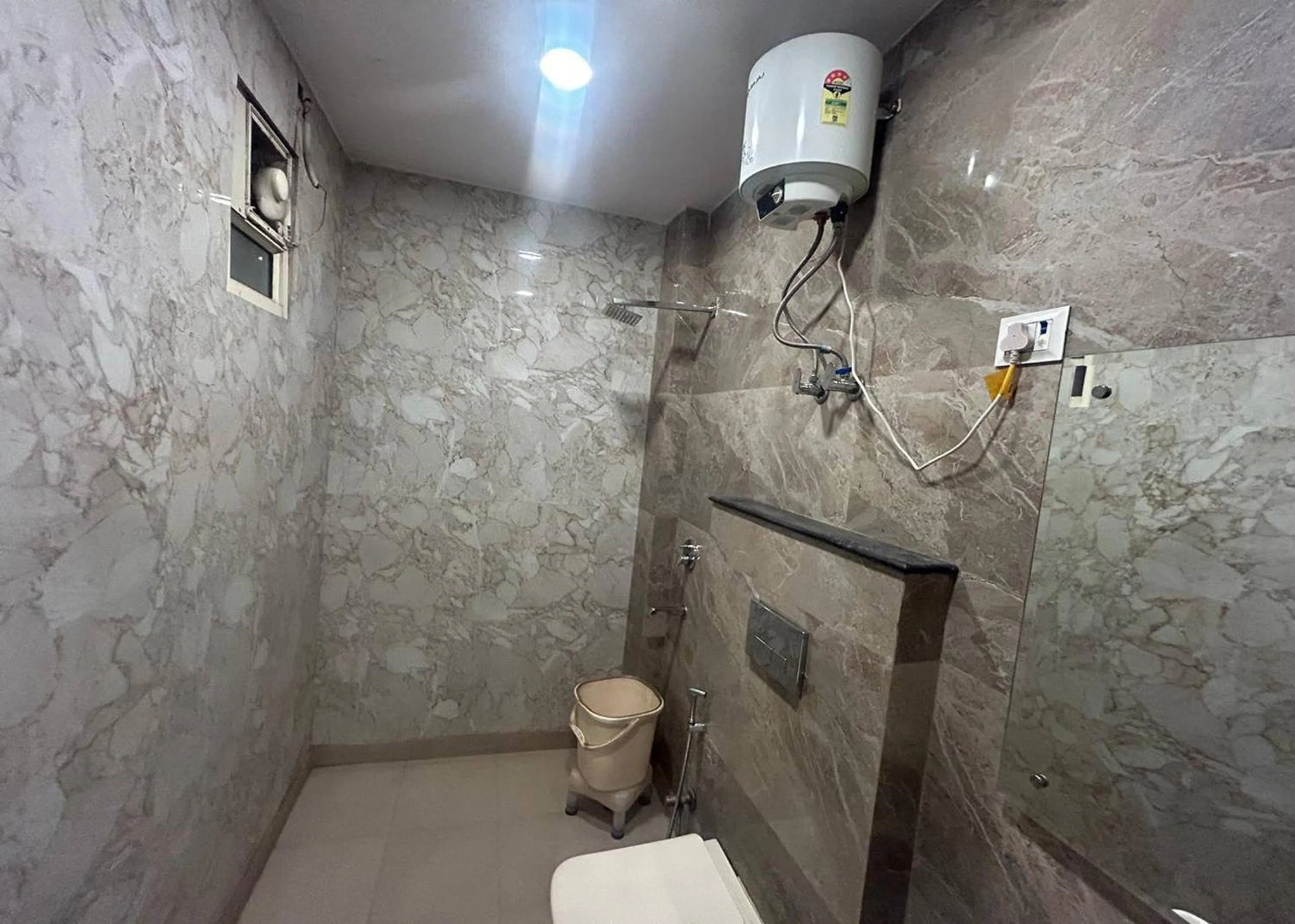 Bathroom in Hotel Mourya Deluxe