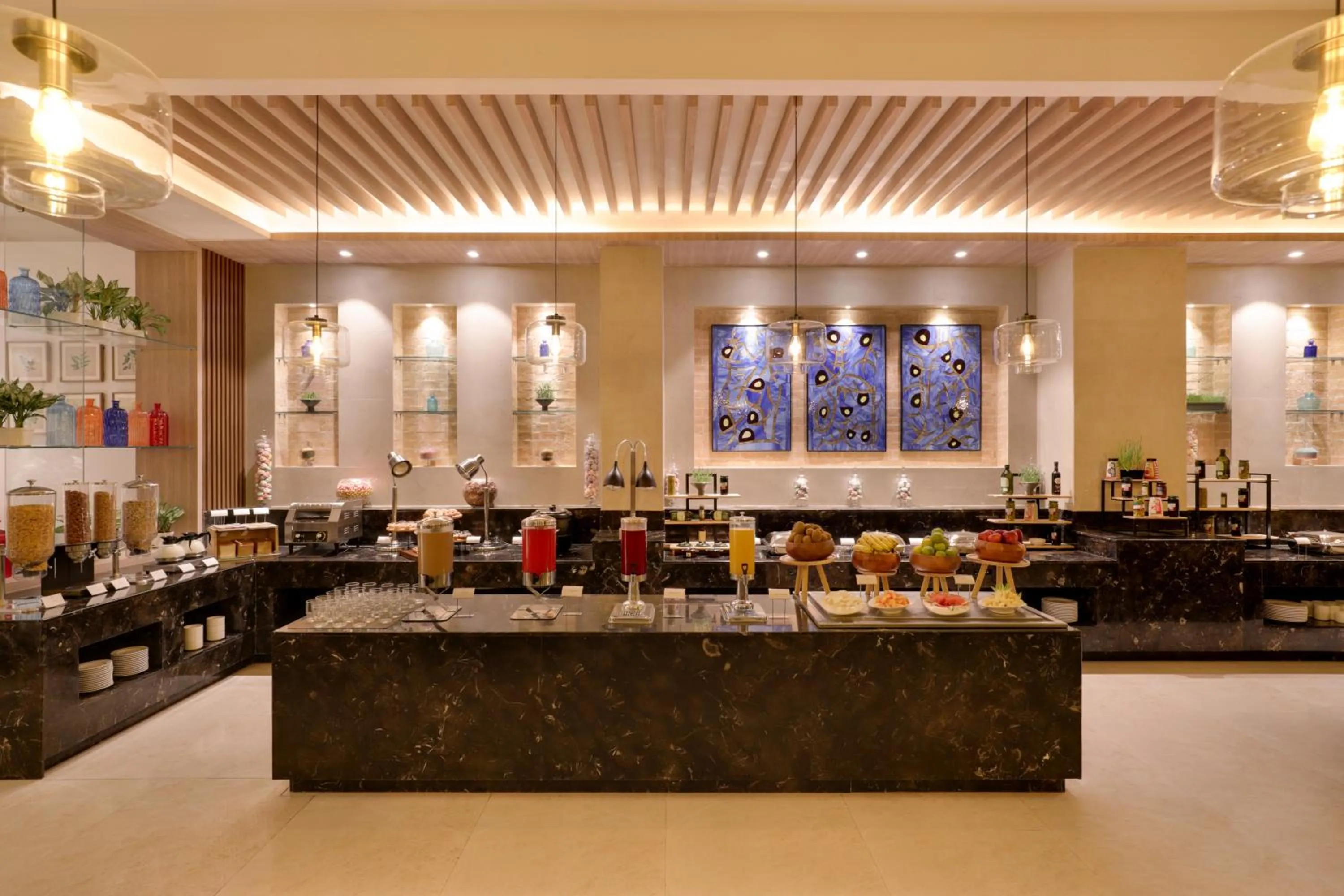 Buffet breakfast in Lemon Tree Hotel, Tapovan Rishikesh