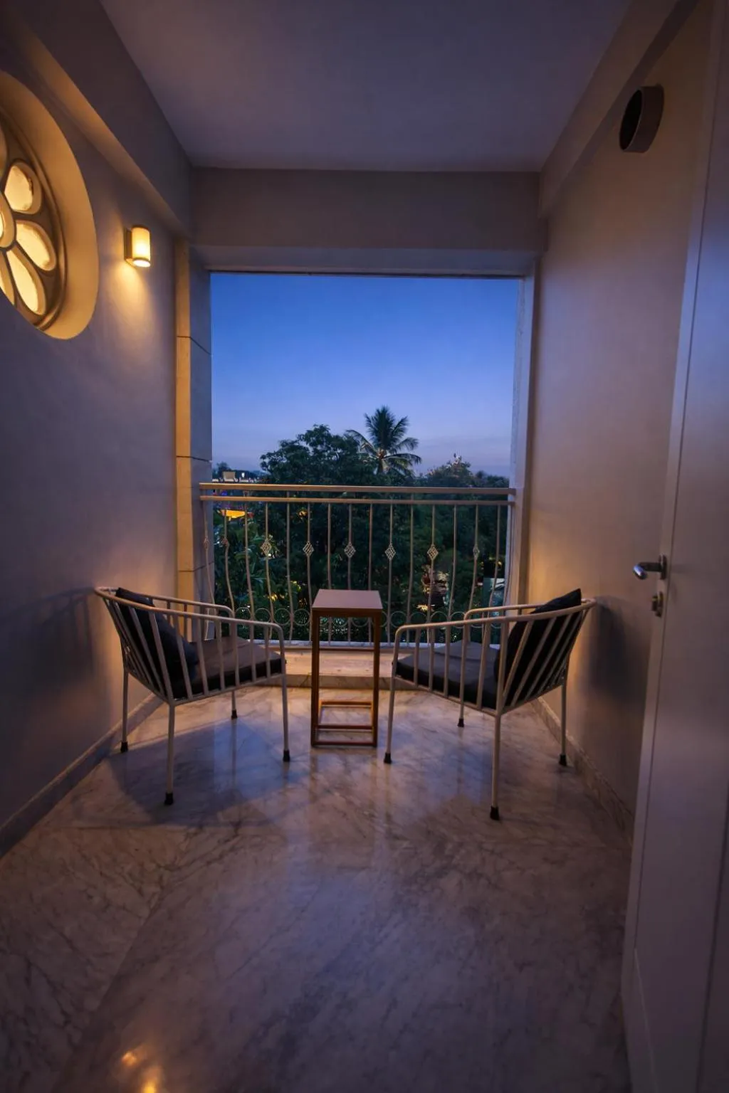 Phoenix Unmatched Comfort - Hotel Near Fateh Sagar Lake Udaipur