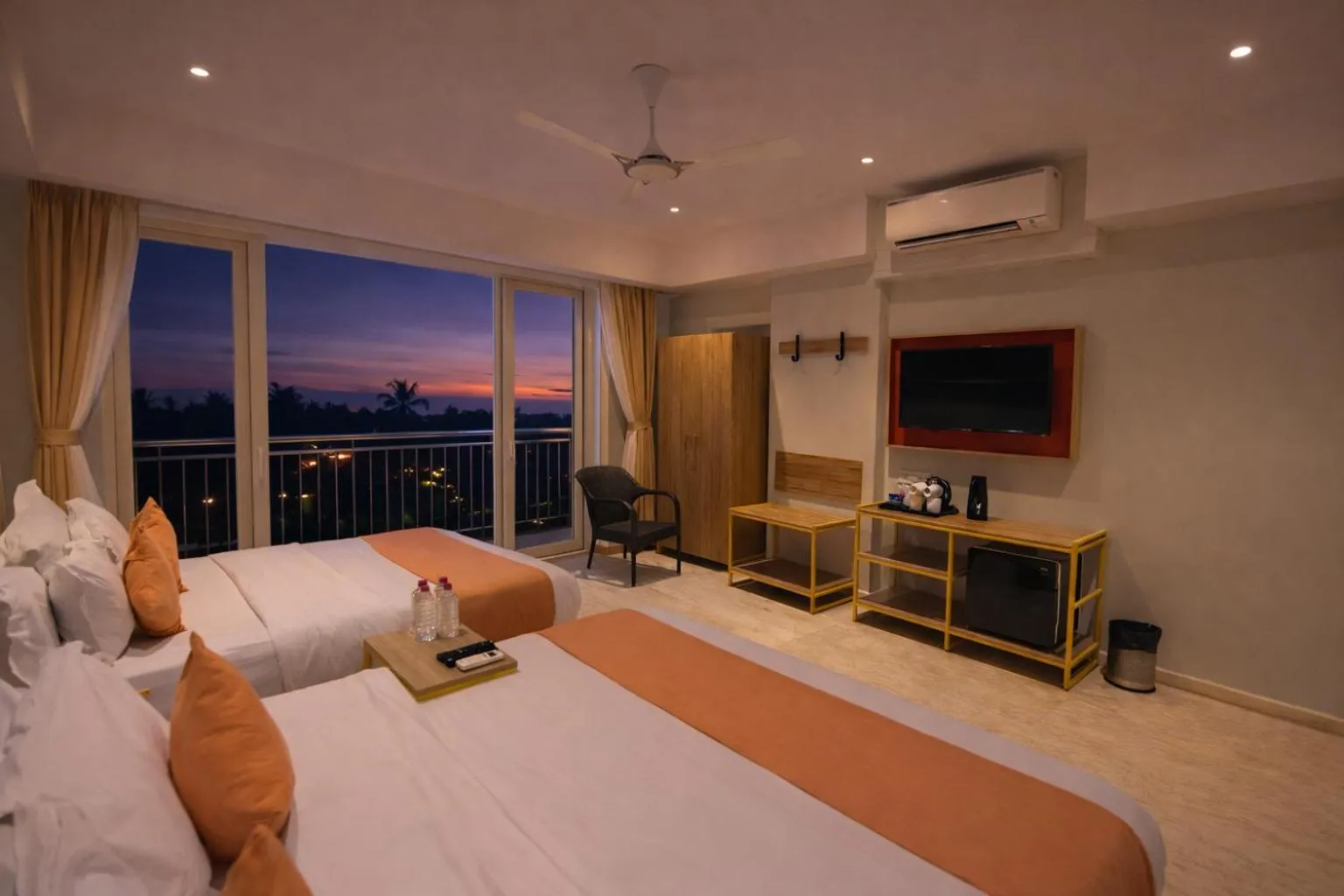 Bed in Phoenix Unmatched Comfort - Hotel Near Fateh Sagar Lake Udaipur