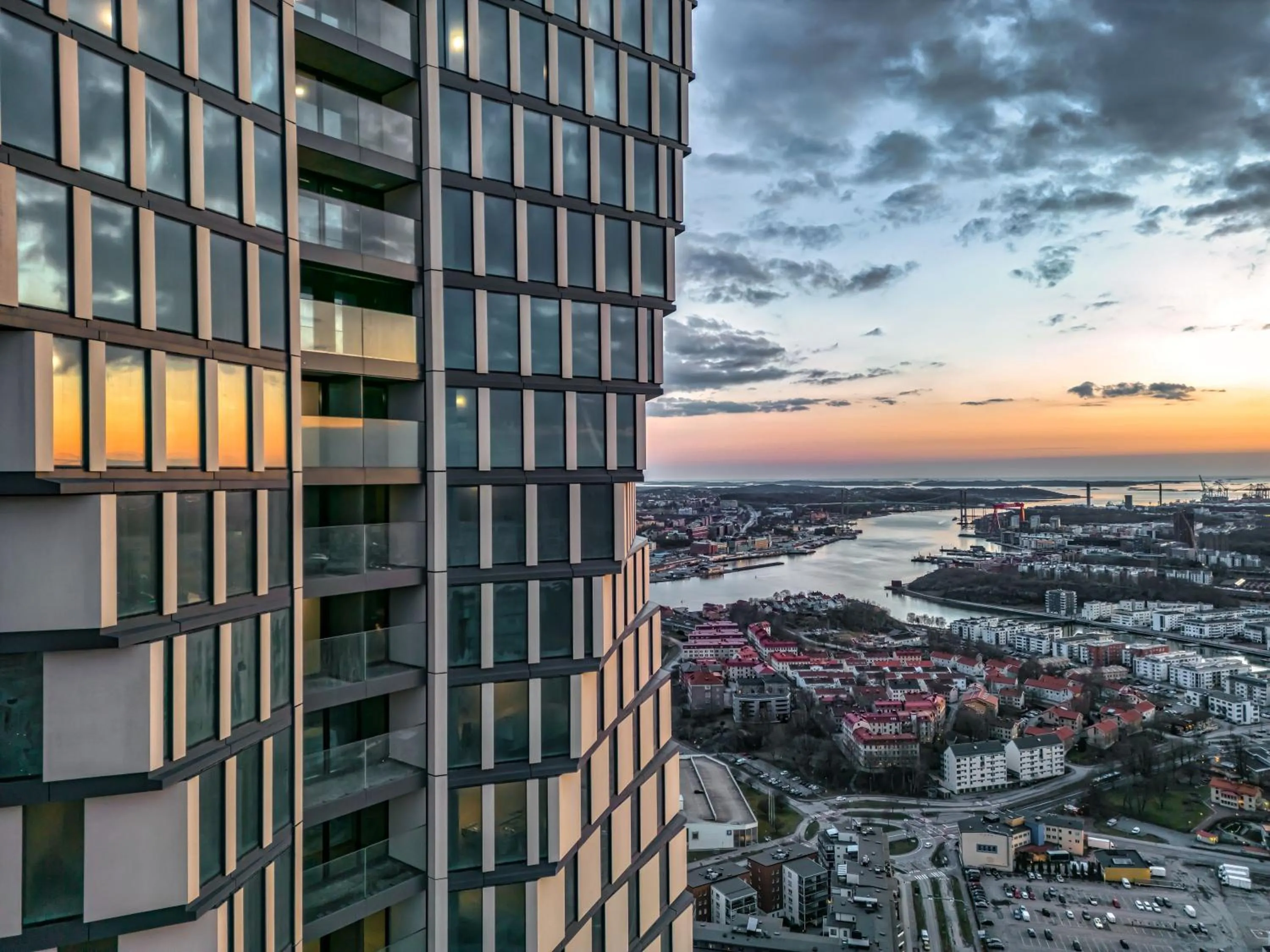 Facade/entrance in Clarion Hotel Karlatornet