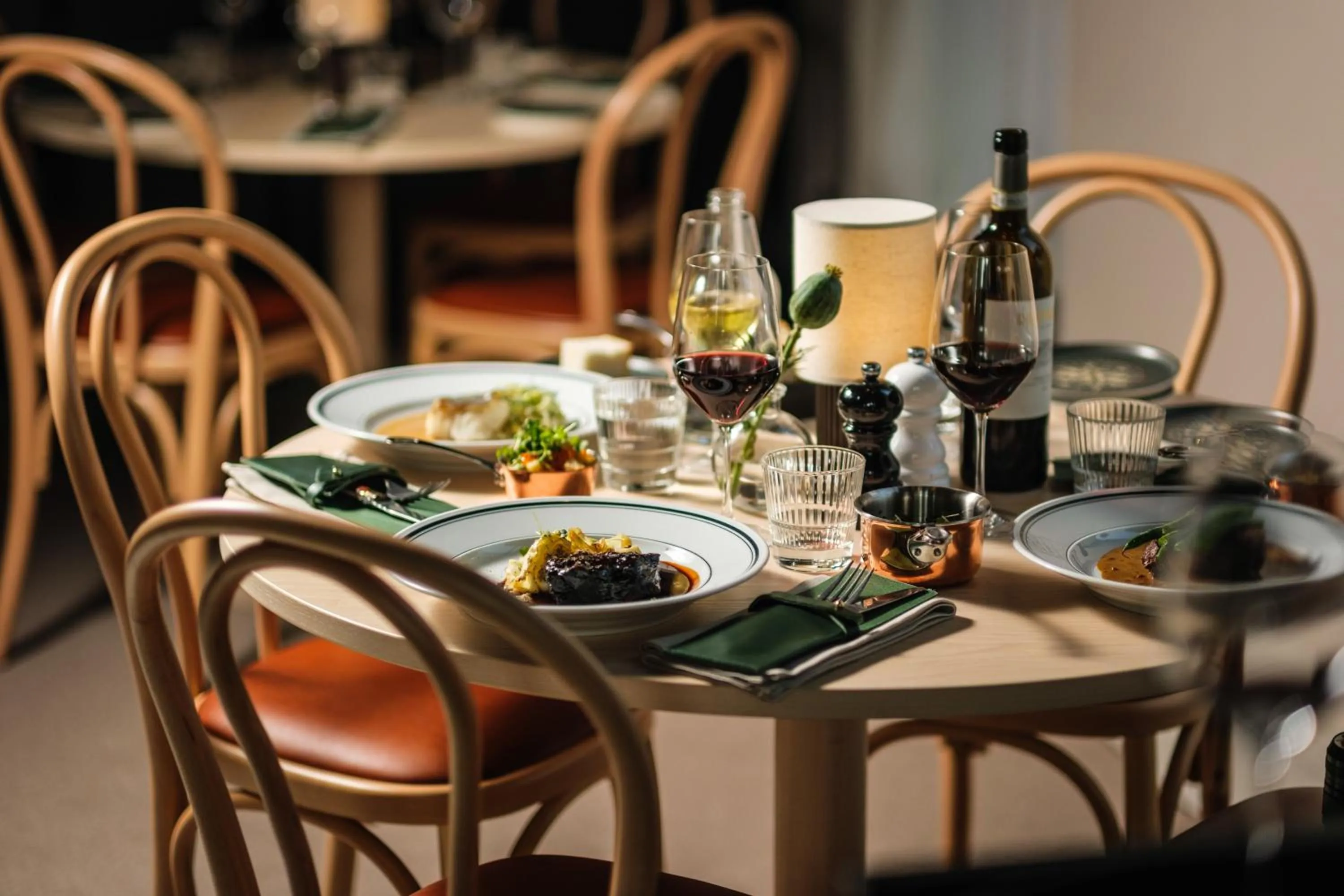 Restaurant/places to eat in Clarion Hotel Karlatornet