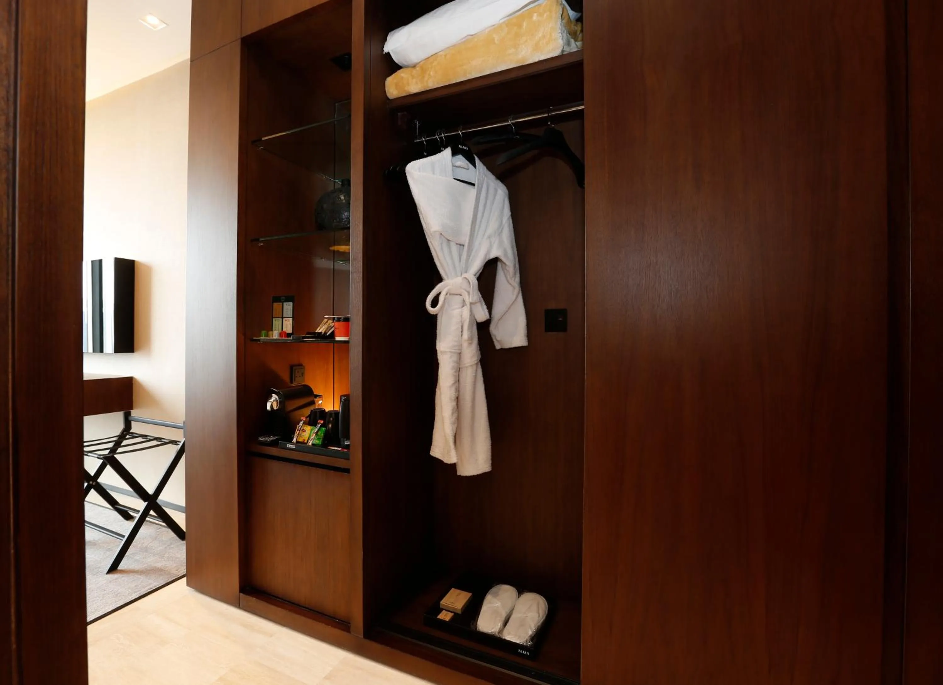 Coffee/tea facilities in ALMA Hotel Riyadh