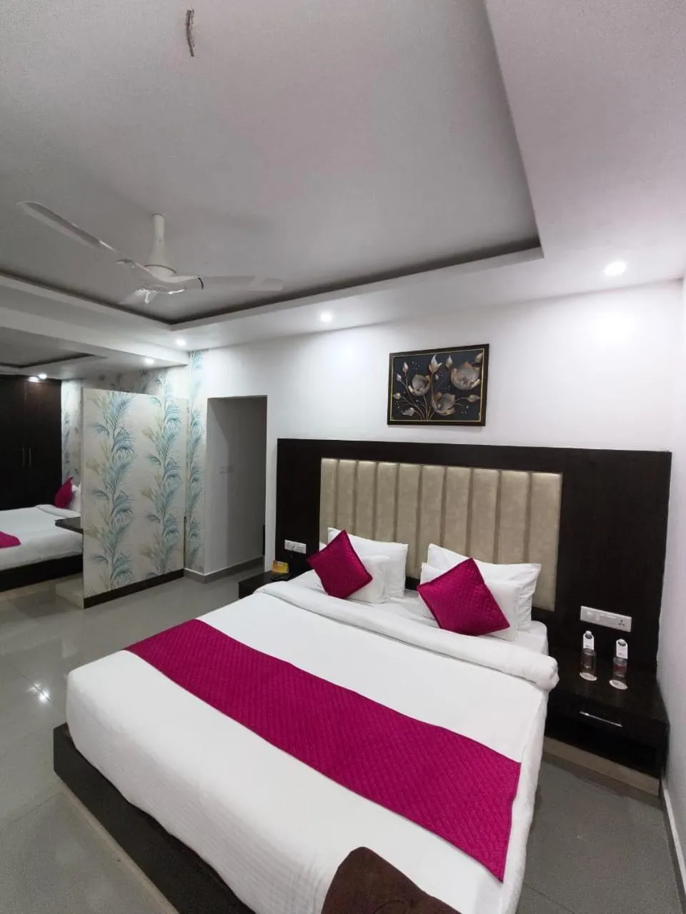 Bedroom, Bed in Aliza Inn And Suites By SRS Hotels
