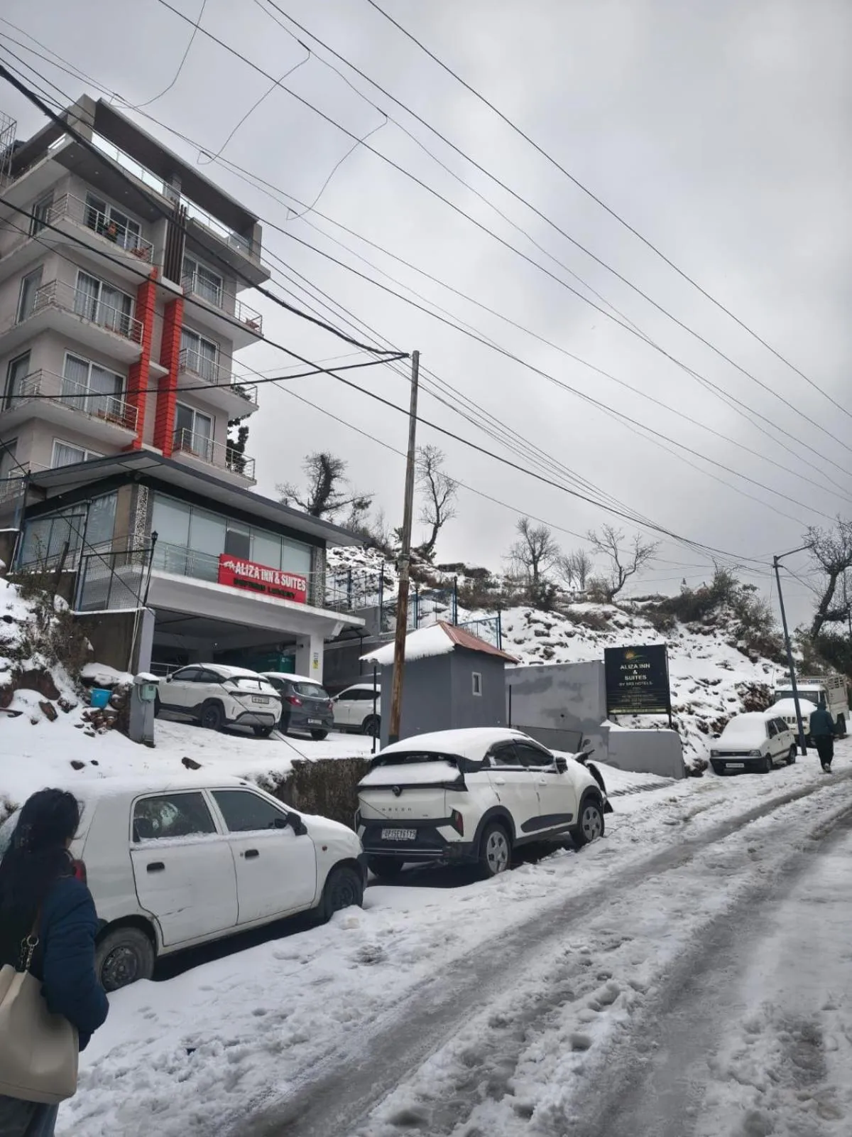 Mountain view in Aliza Inn And Suites By SRS Hotels