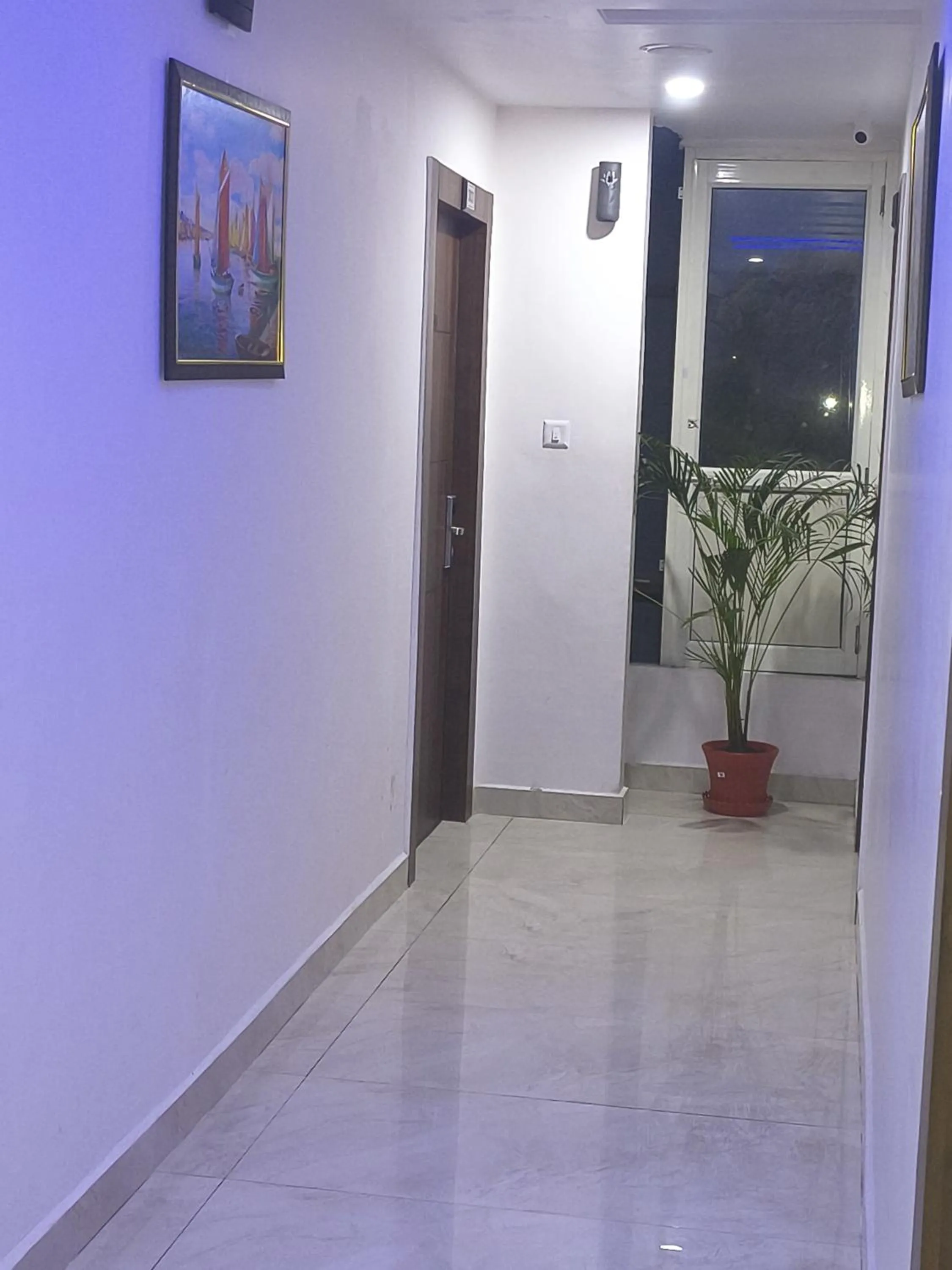 Floor plan in Aliza Inn And Suites By SRS Hotels