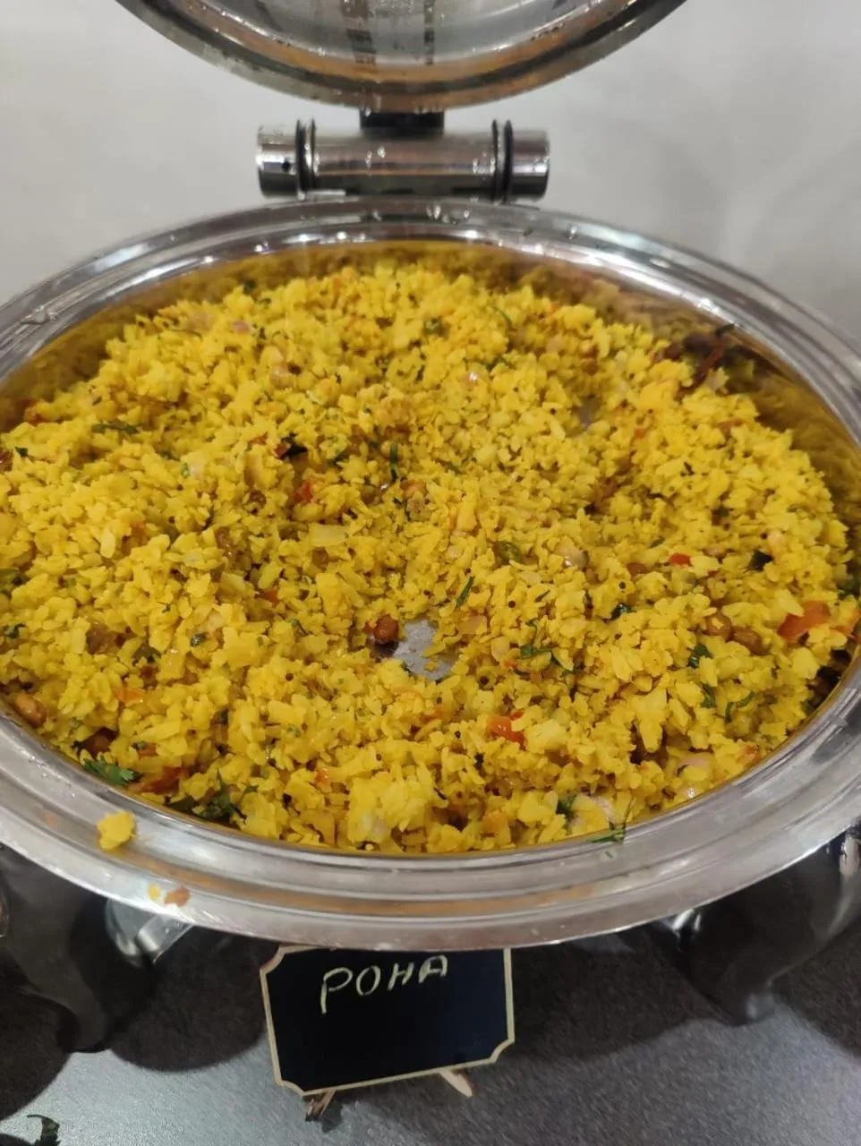 Food in Aliza Inn And Suites By SRS Hotels