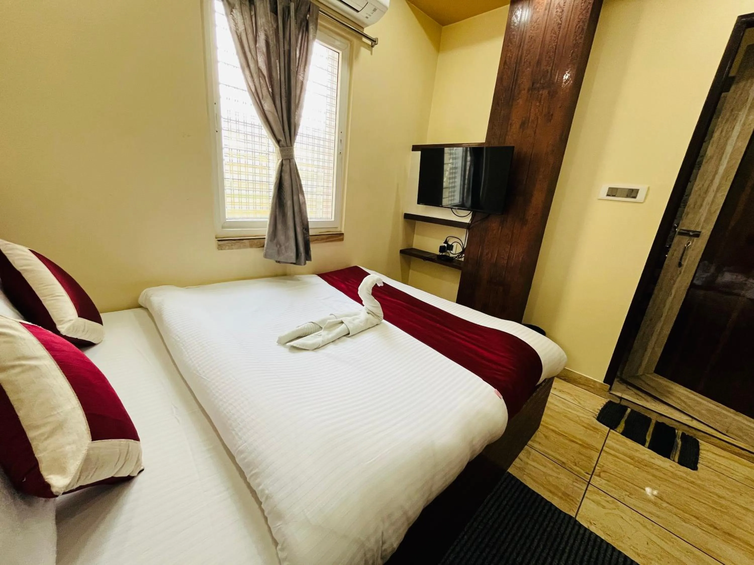 Bed in HOTEL KANAN INN