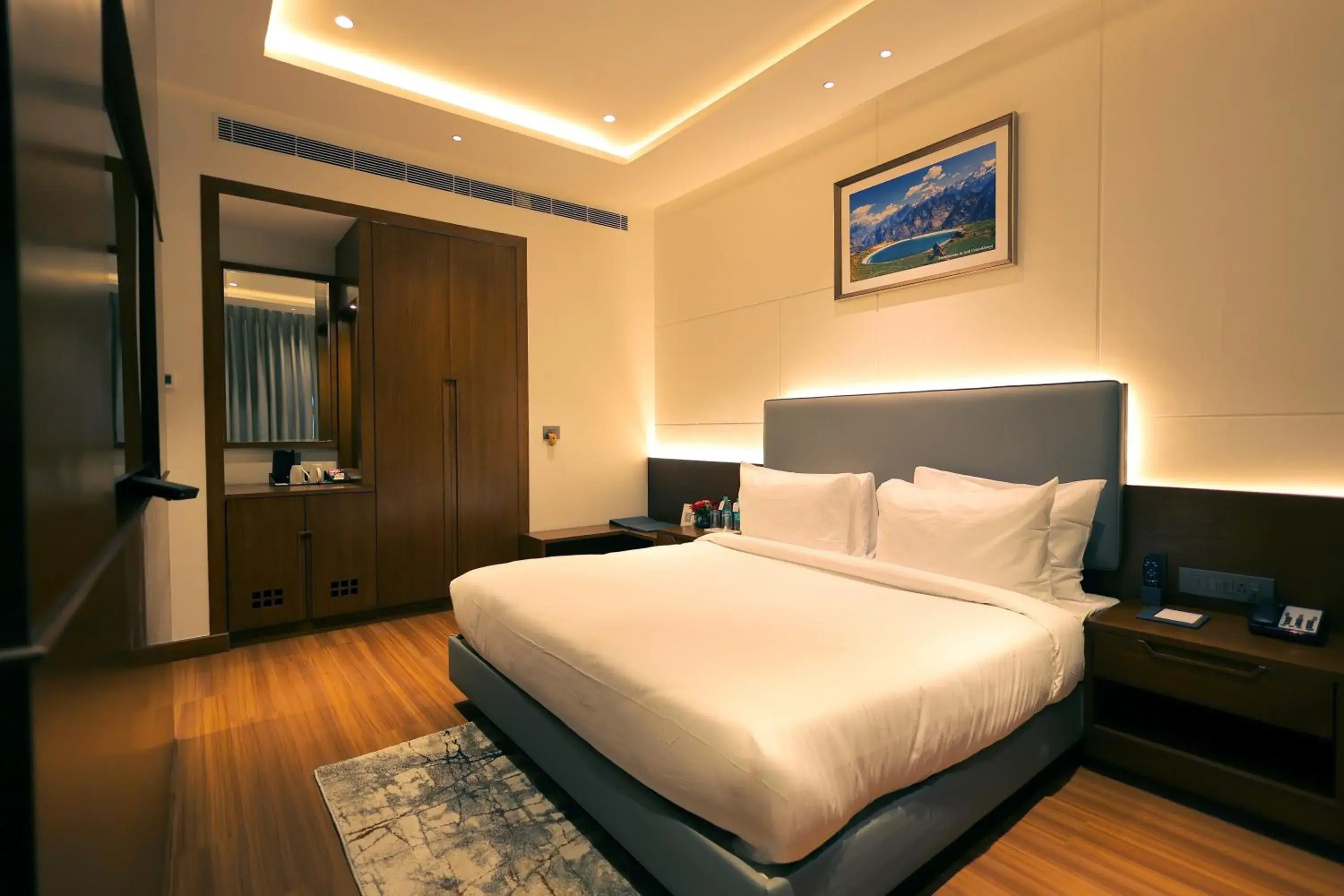 Suite - single occupancy in Pride Elite Haridwar Suite - single occupancy in Pride Elite Haridwar