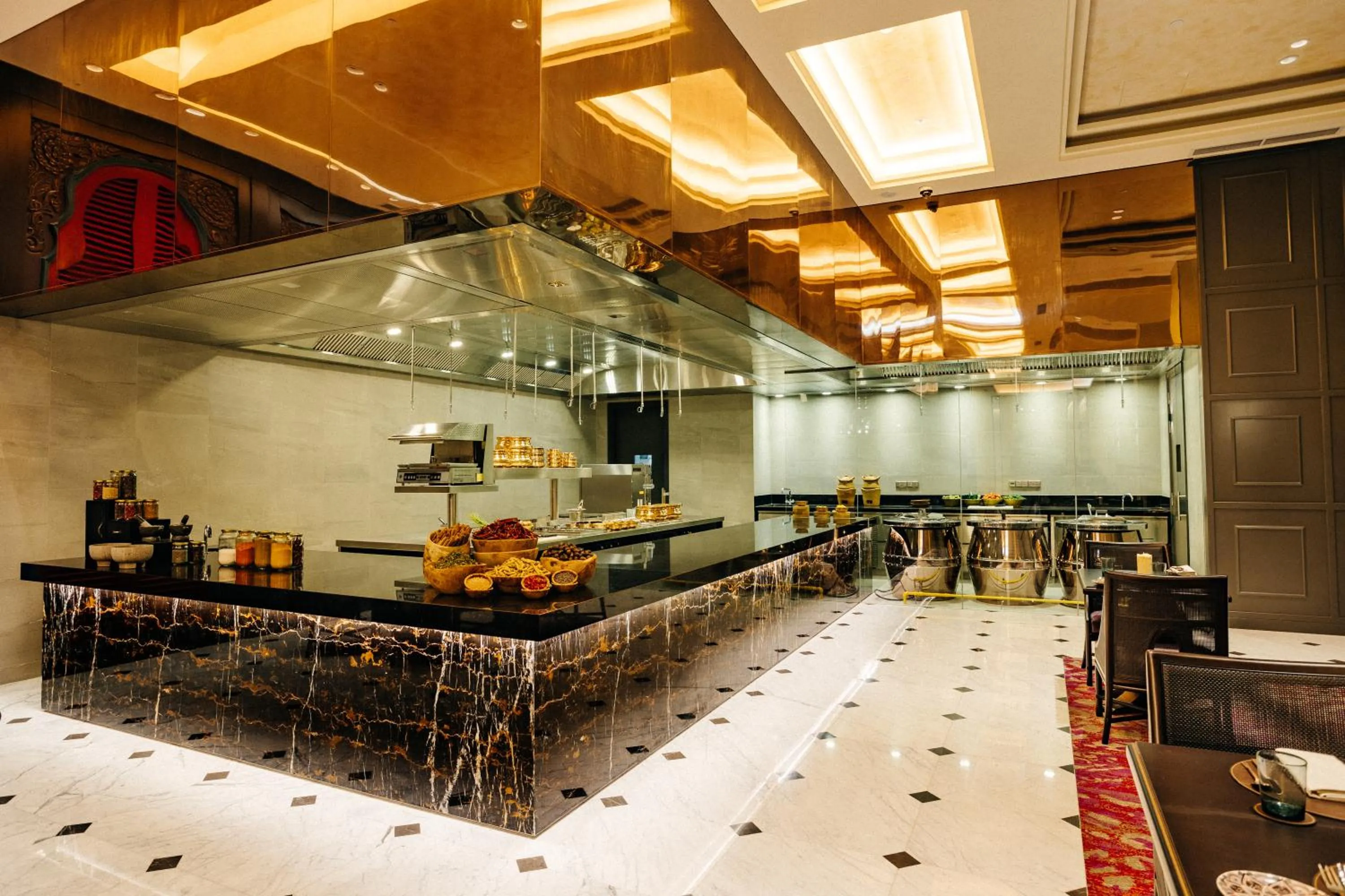 Restaurant/places to eat in Cinnamon Life at City of Dreams