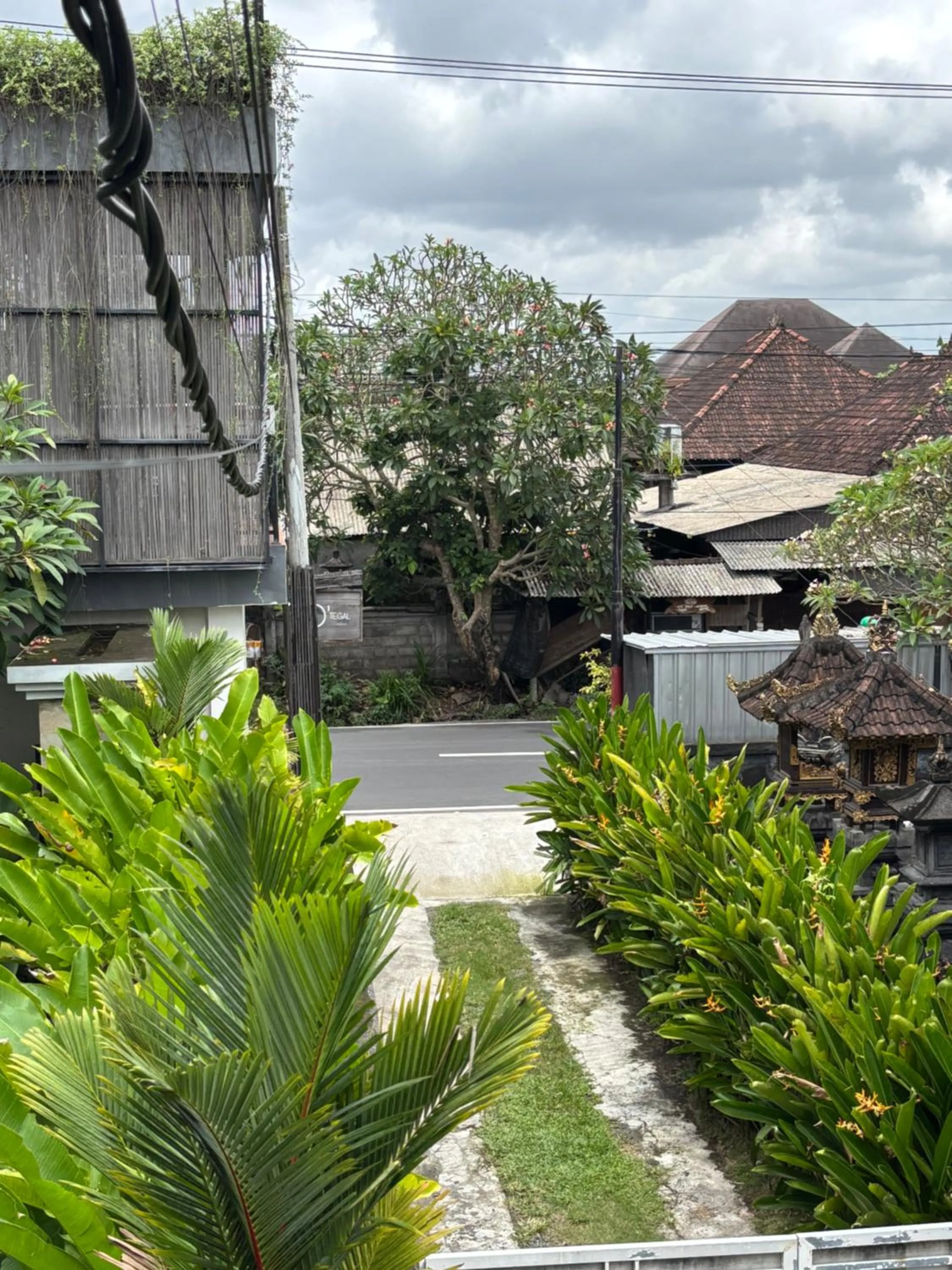 Property building in D'tegal Guest House- Tropical Courtyard in Canggu