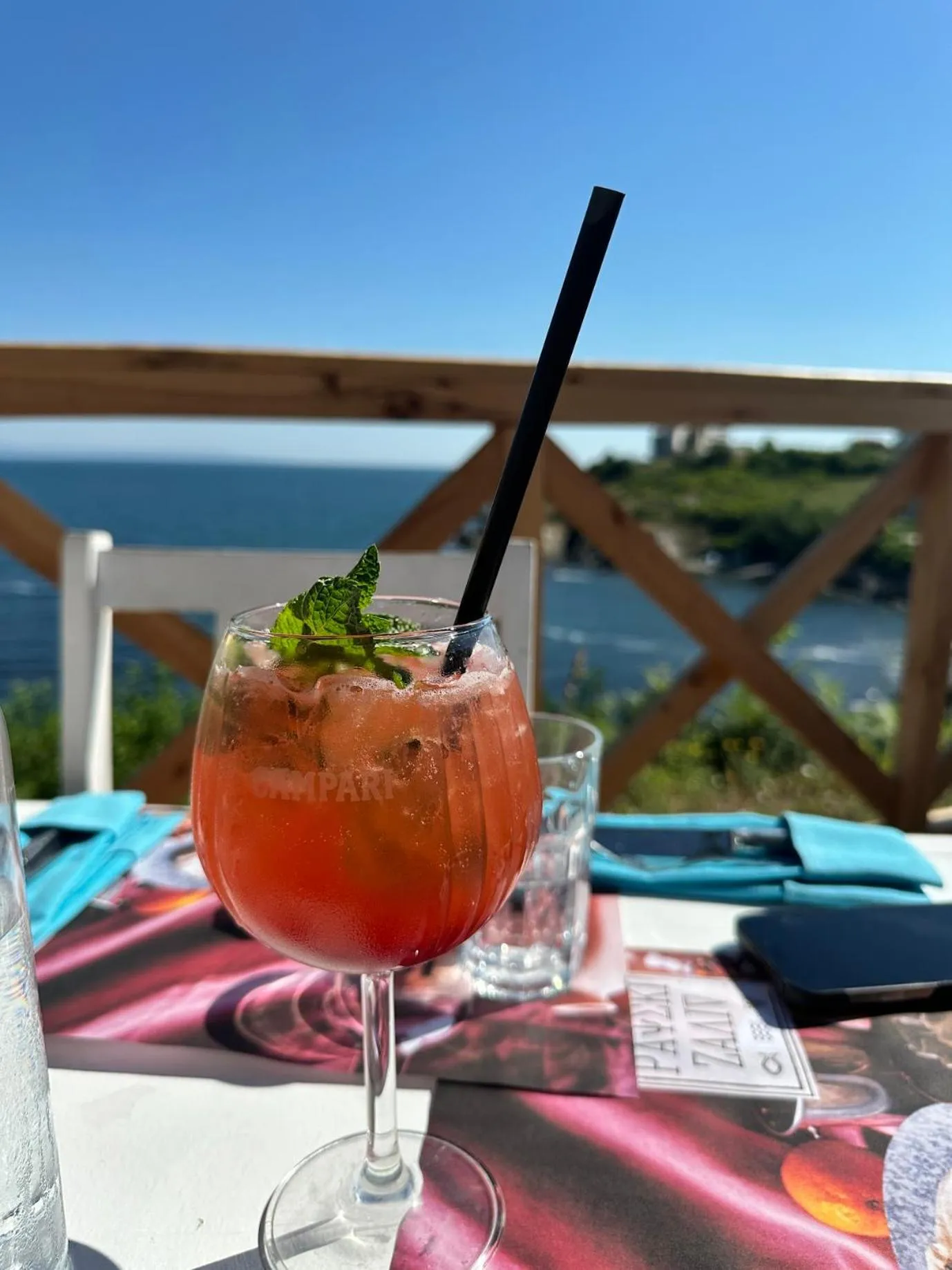 Restaurant/places to eat in PARADISE Bay Hotel