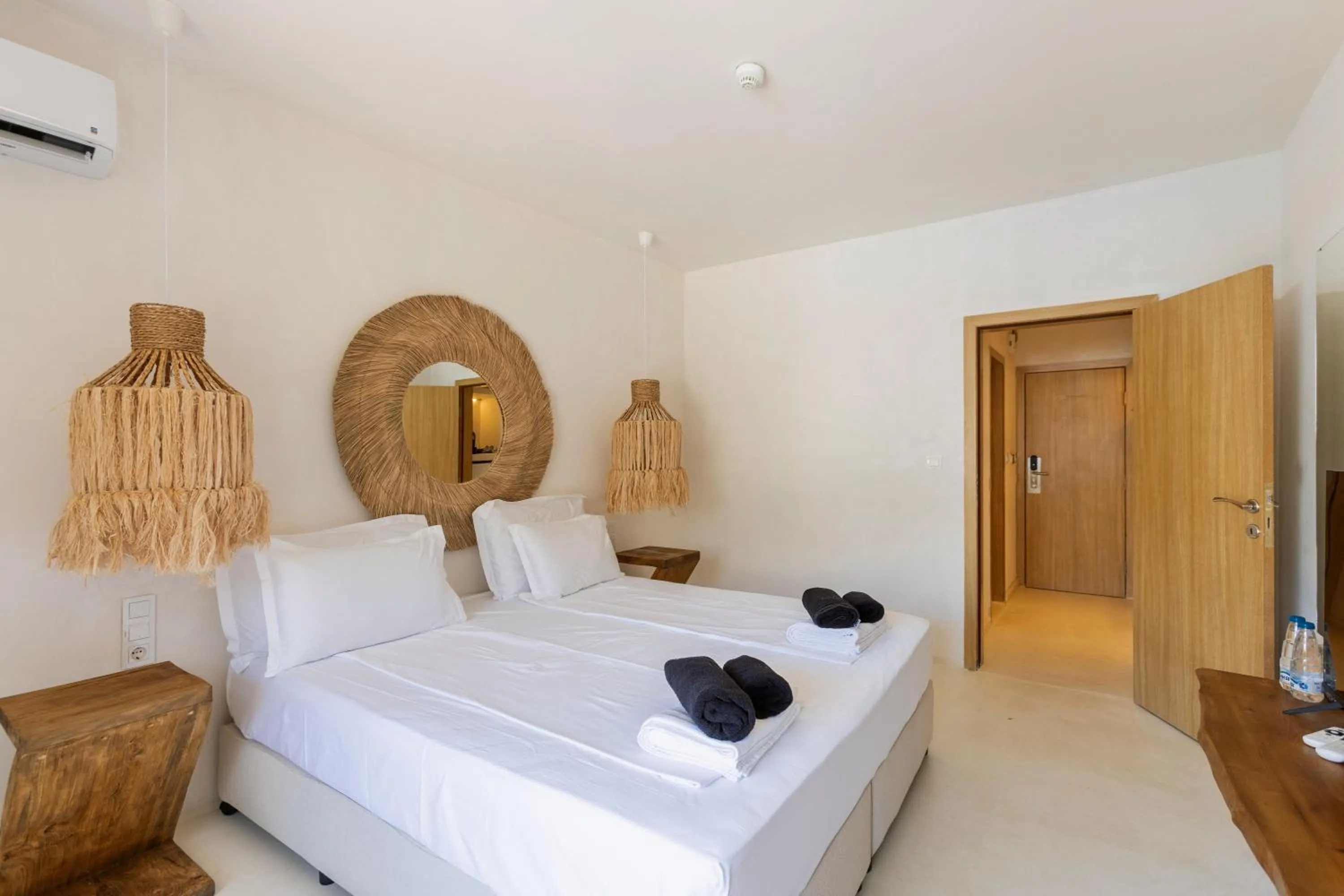 Bed in PARADISE Bay Hotel