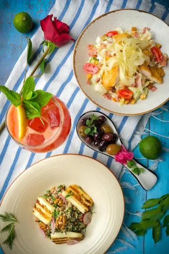 Restaurant/places to eat in PARADISE Bay Hotel