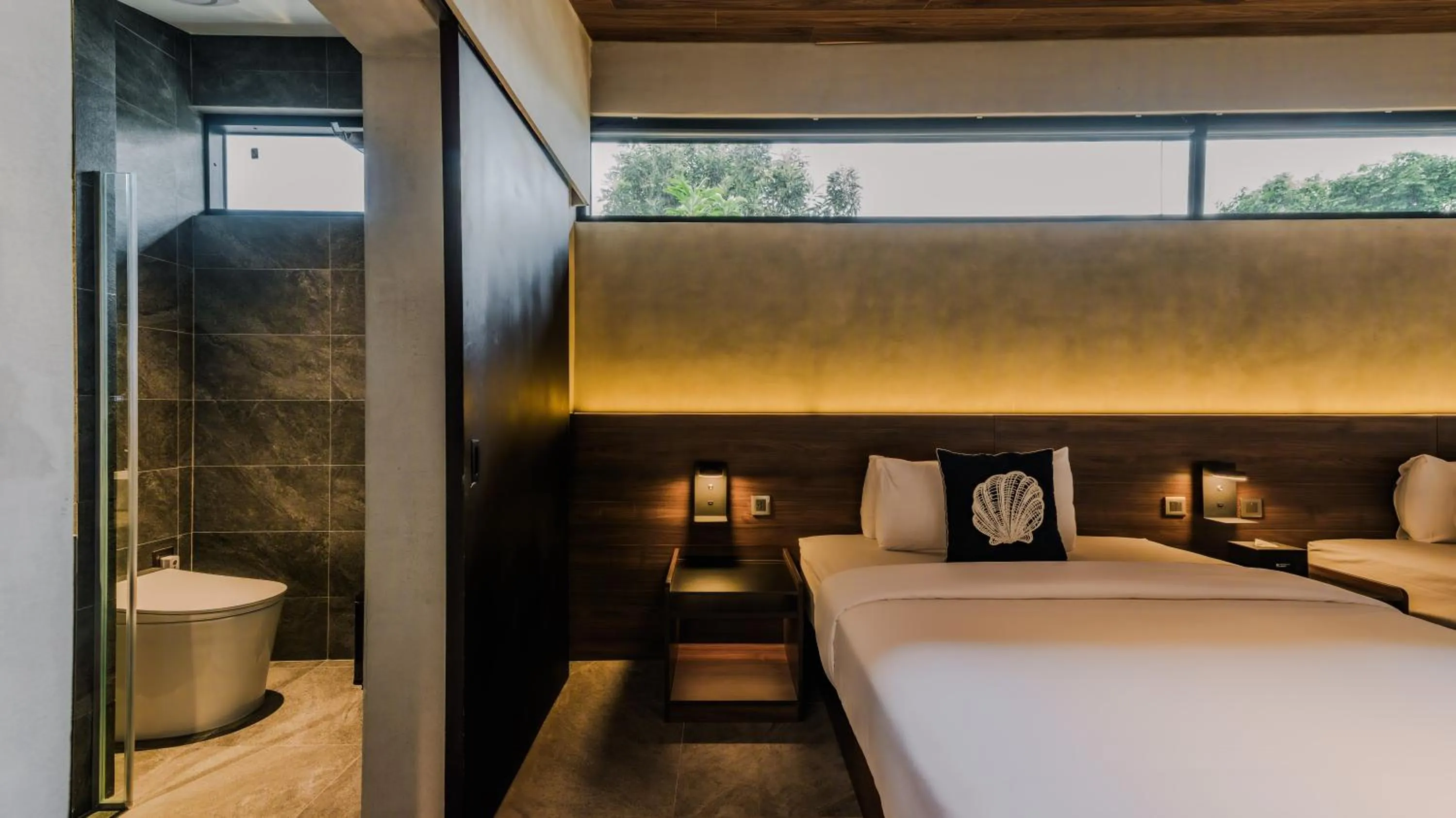 Bed in Piece Lio from Japan Managed by H Hospitality Group