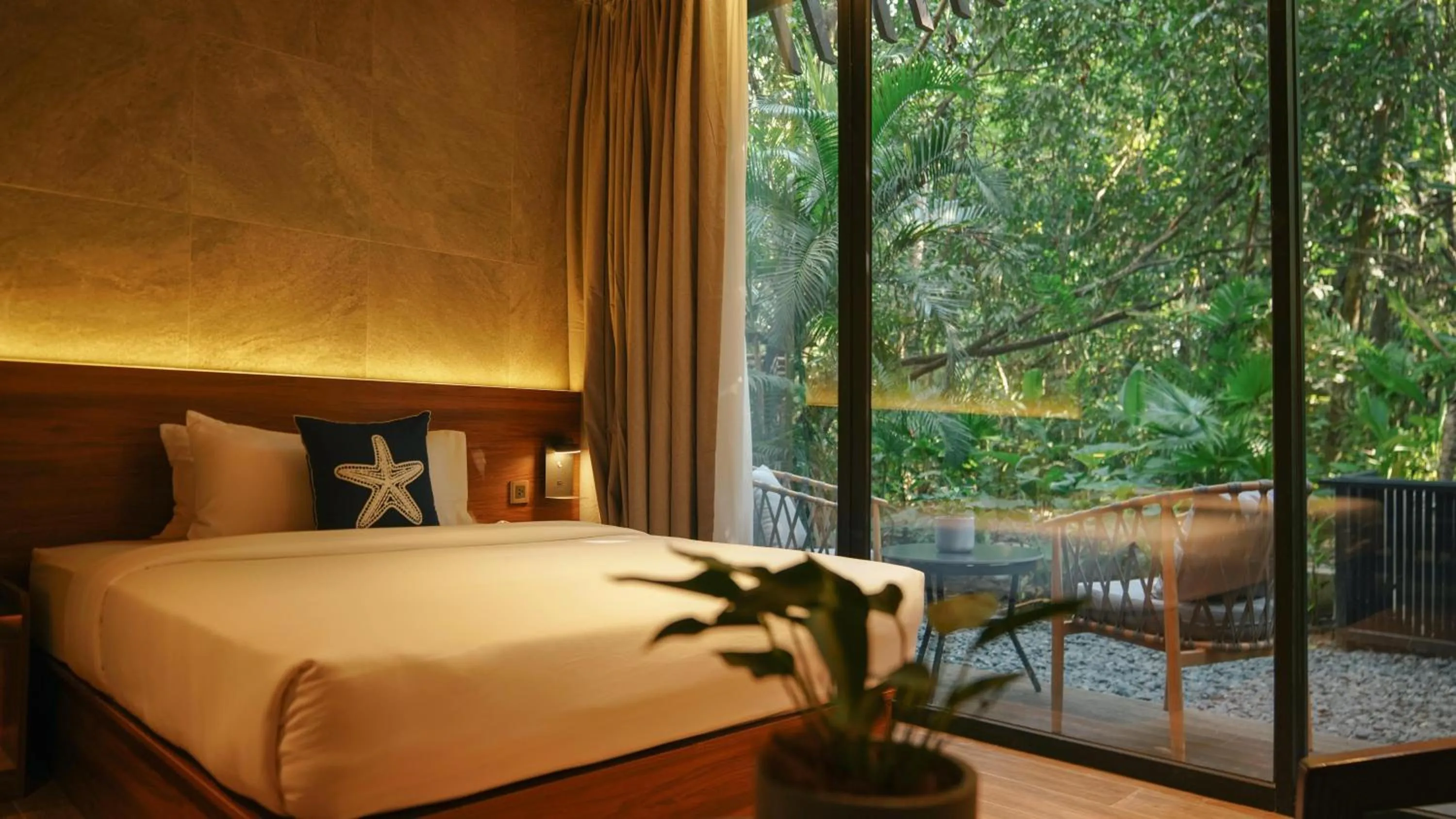 Bed in Piece Lio from Japan Managed by H Hospitality Group