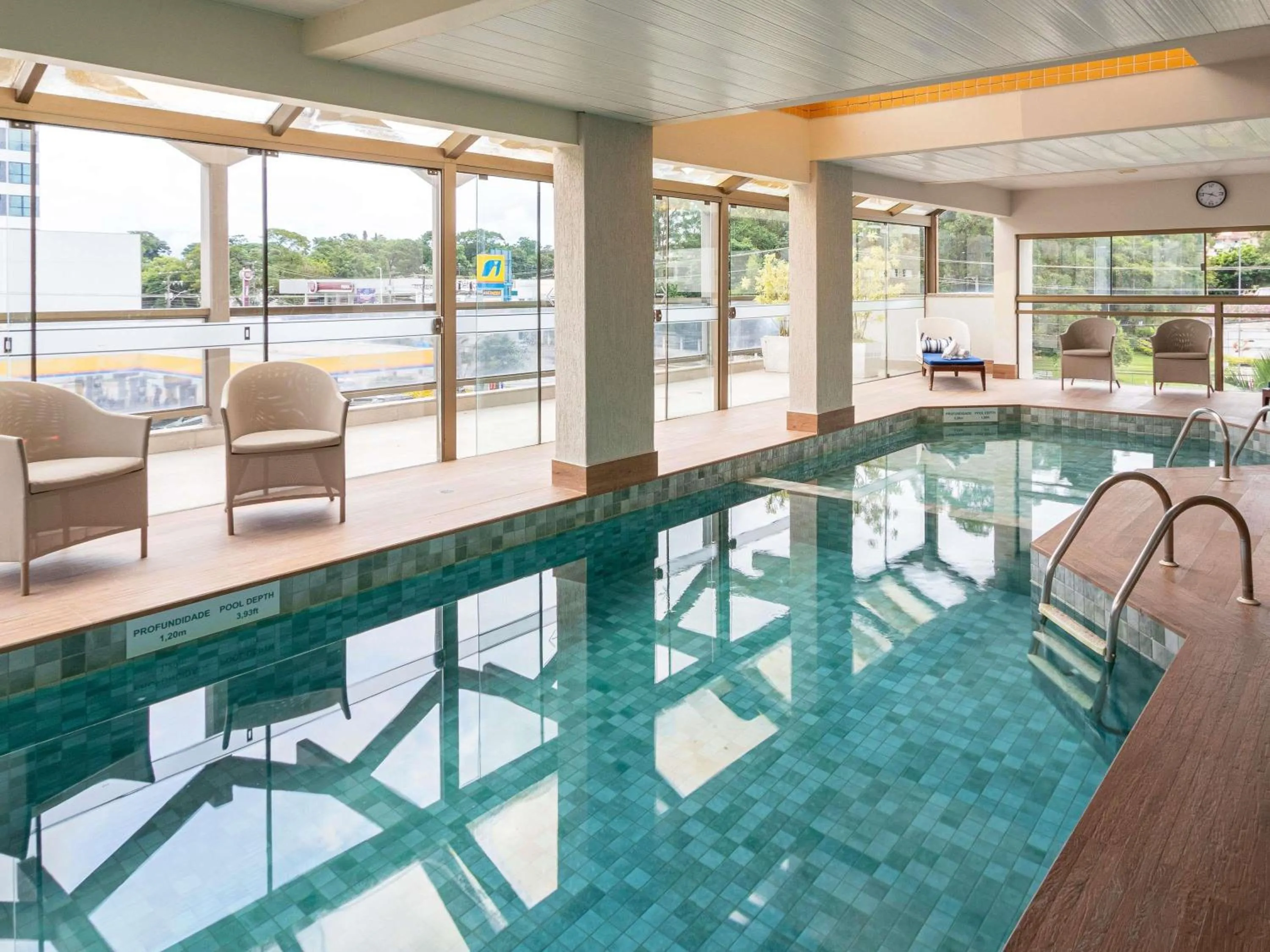 Pool view in Mercure Florianópolis