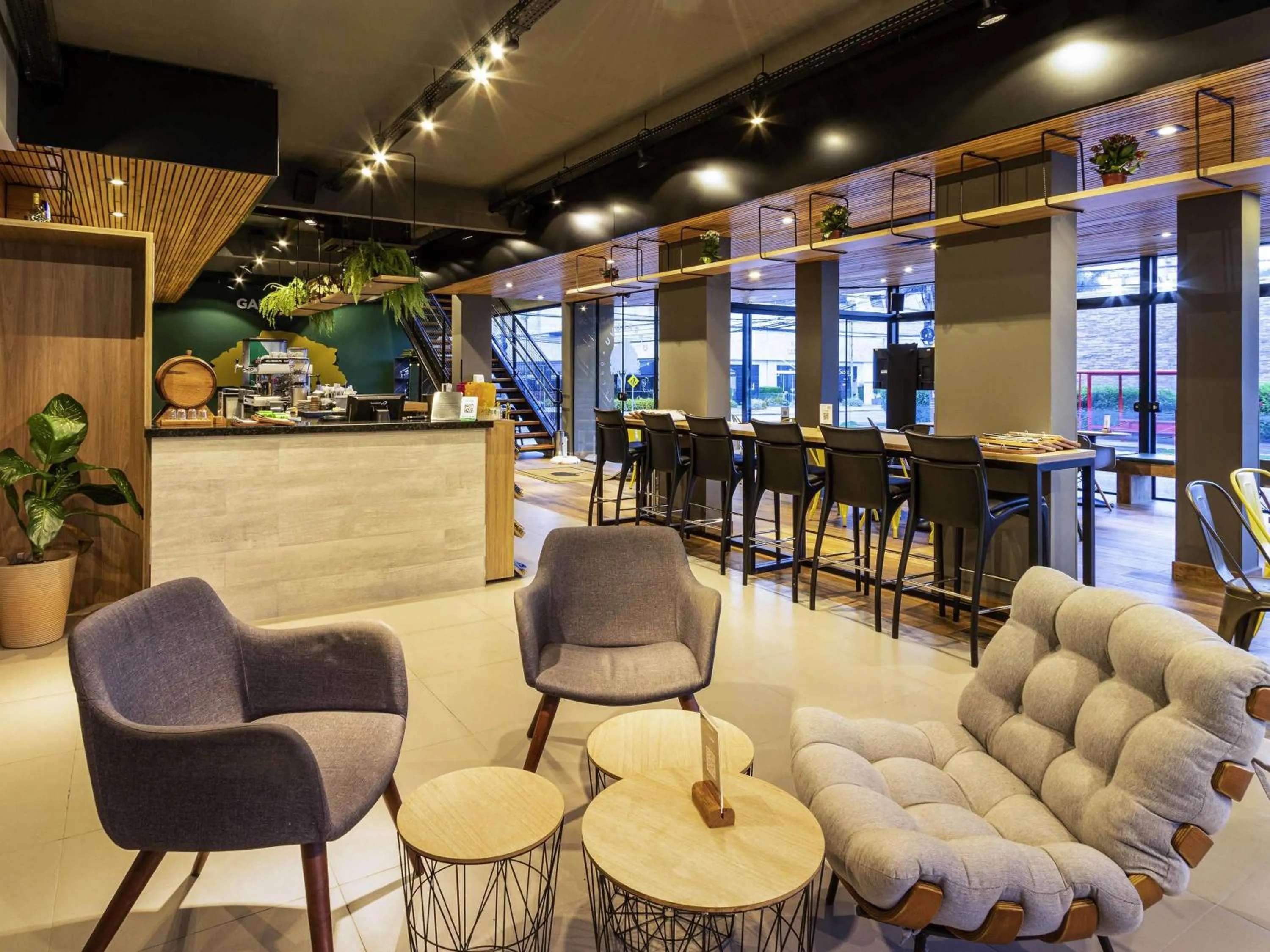 Restaurant/places to eat in Mercure Florianópolis