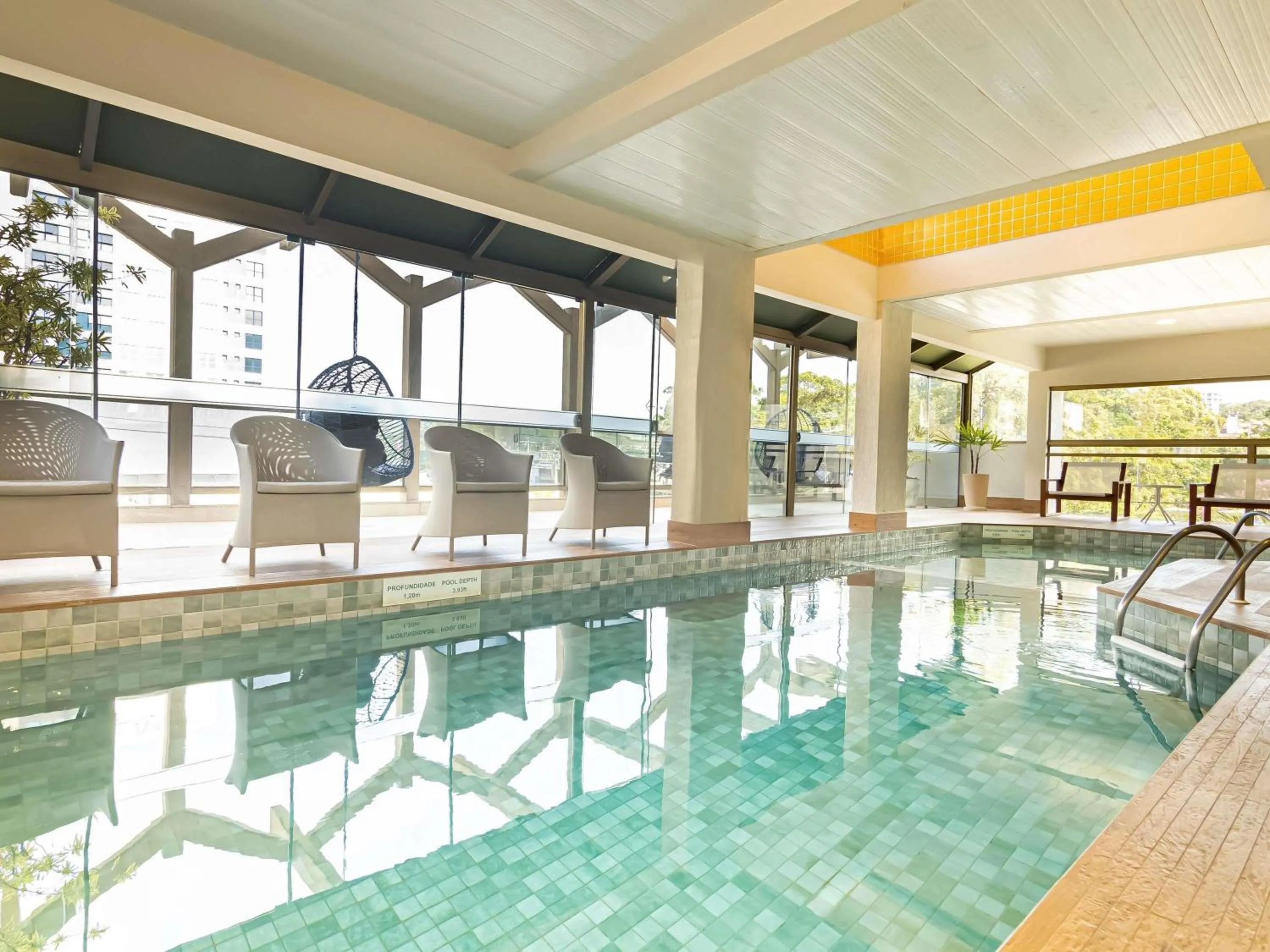 Pool view in Mercure Florianópolis