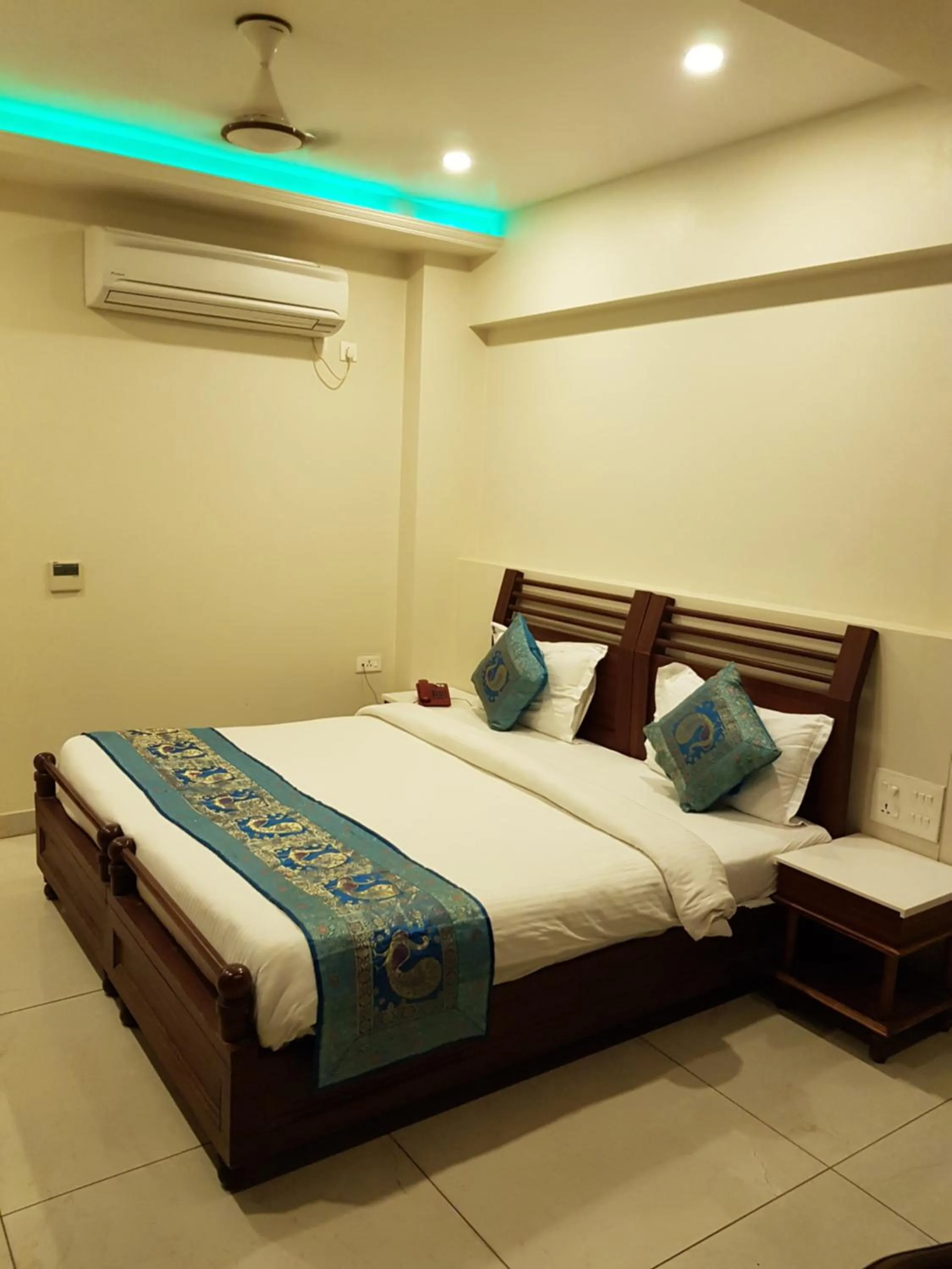 Bed in Hotel Banaras Haveli