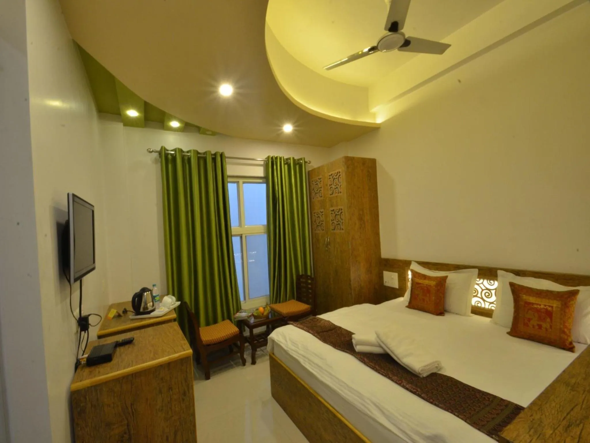 Bedroom, Bed in Hotel Banaras Haveli