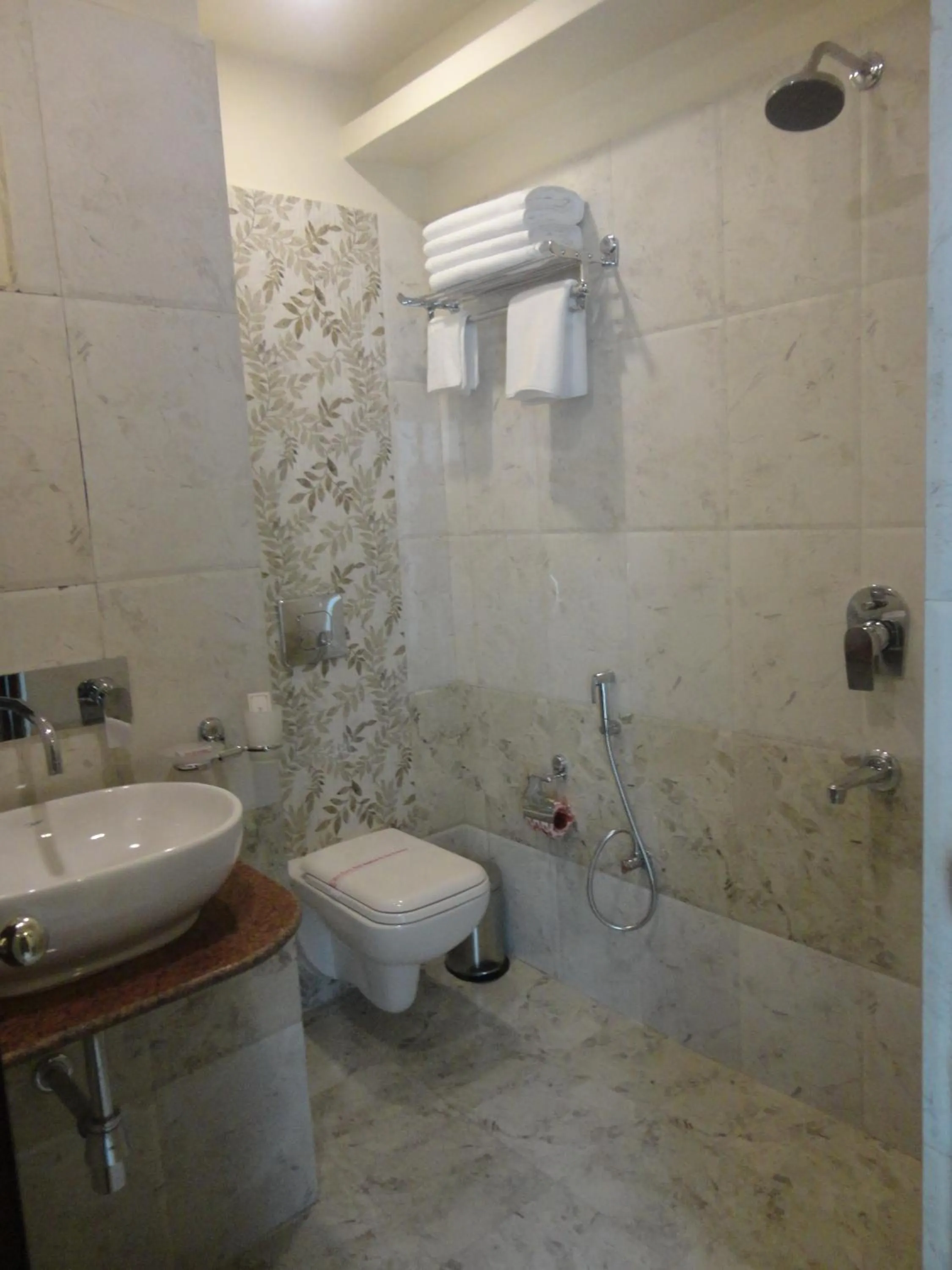 Bathroom in Hotel Banaras Haveli