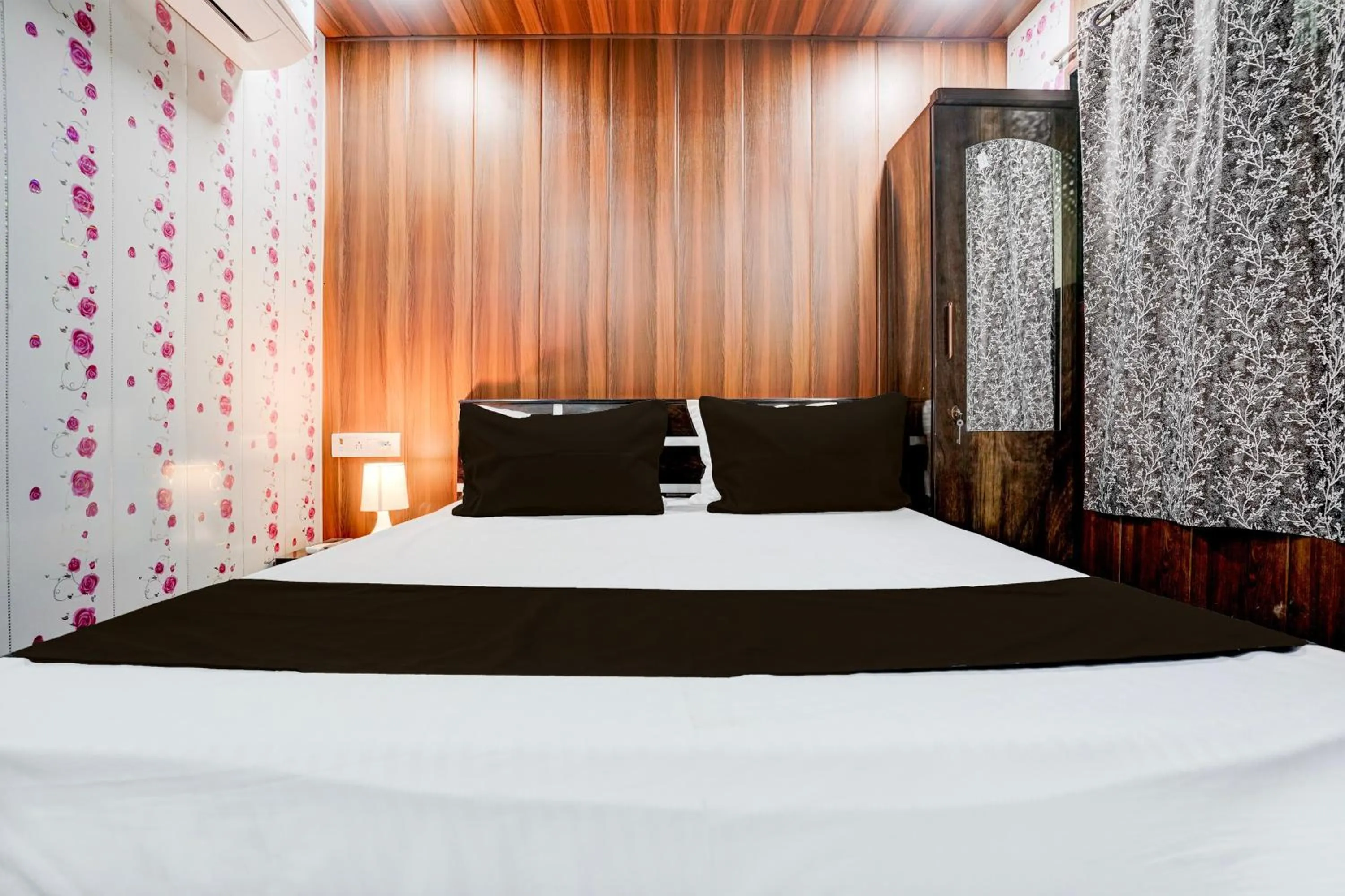 Bedroom, Bed in Hotel O Amma bhau residency