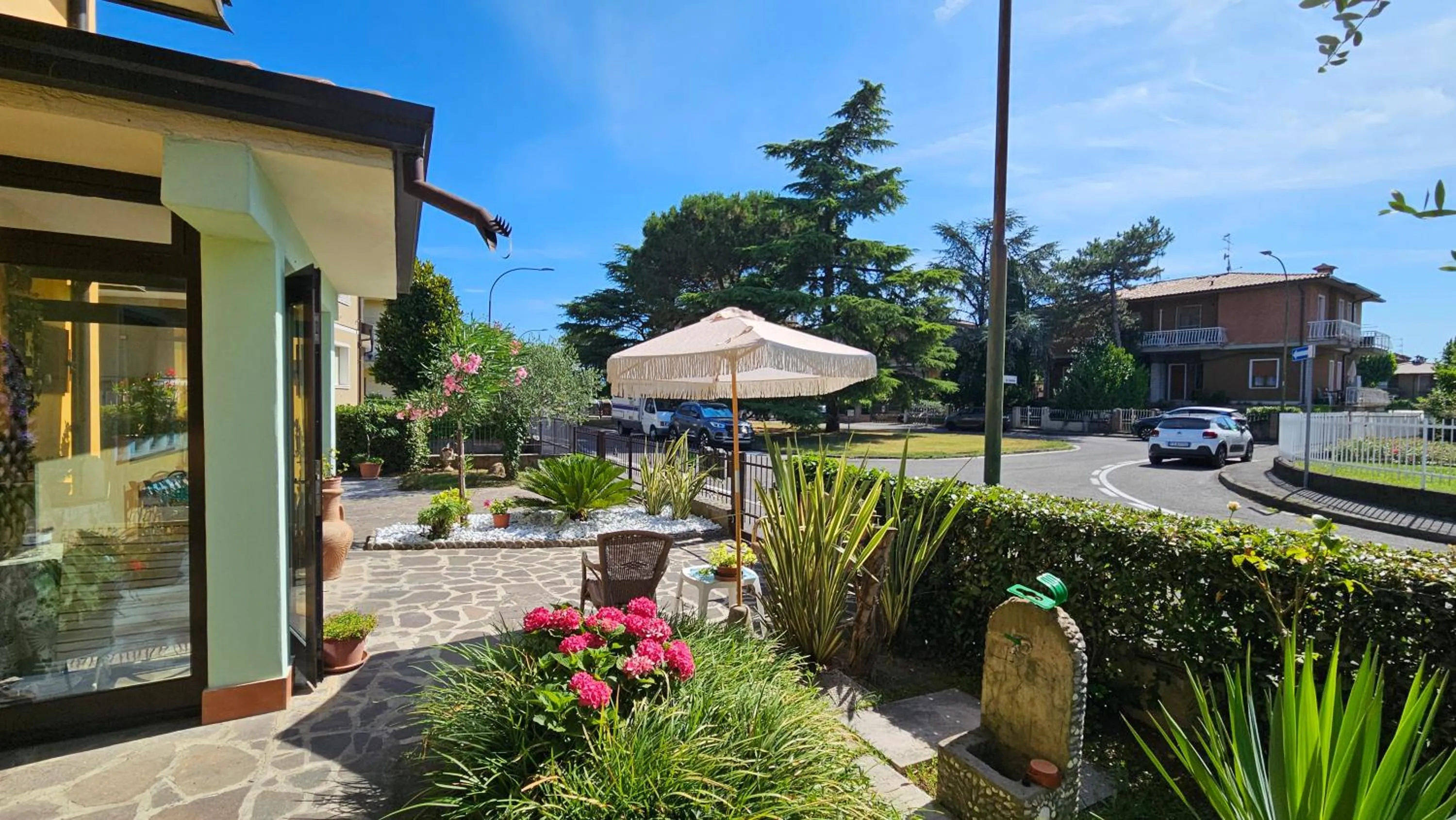 Garden in B&B Sandra