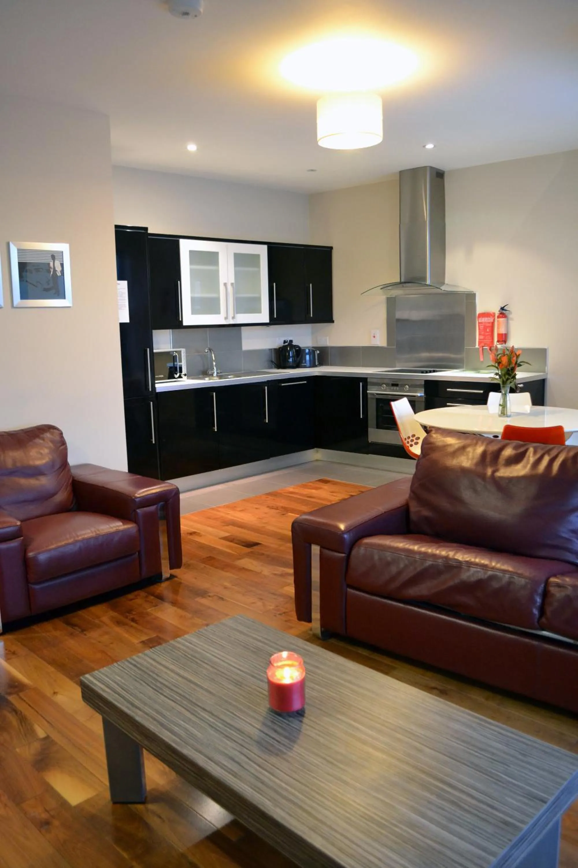 Living room in Carrick Plaza Suites and Apartments