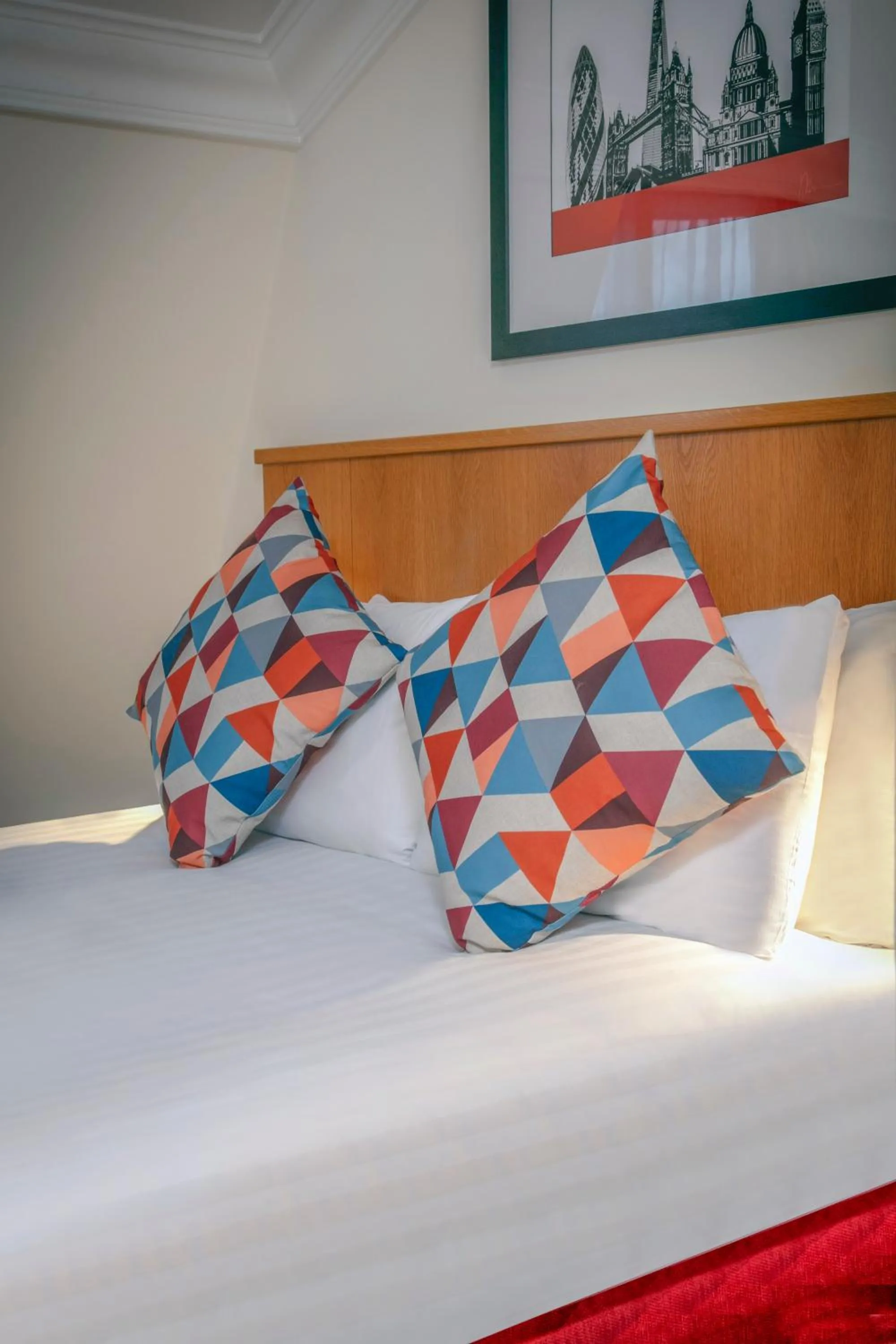 Bedroom, Bed in Queensway Hotel, Sure Hotel Collection by Best Western