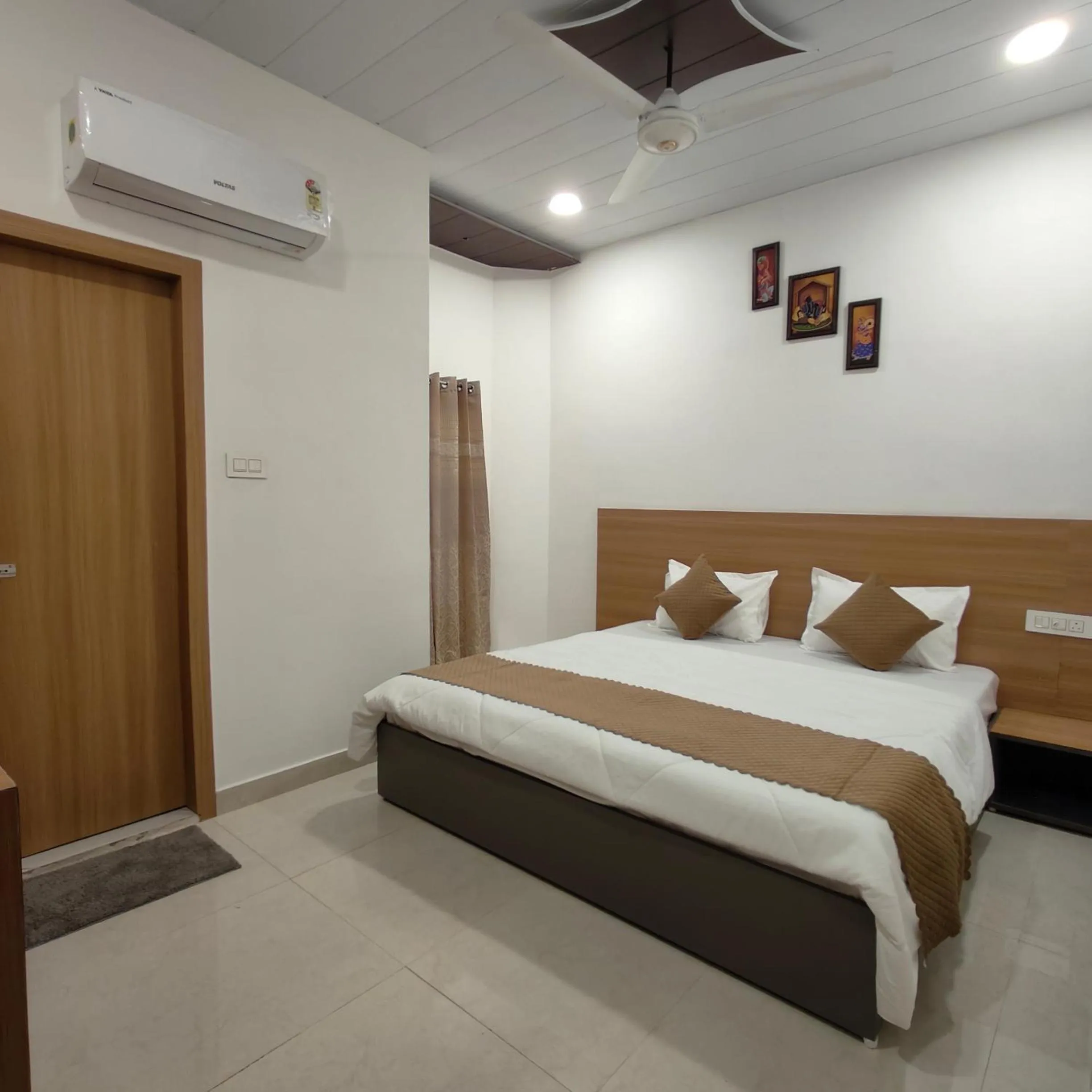 Bed in Golden Oak- 5 min walk from golden temple