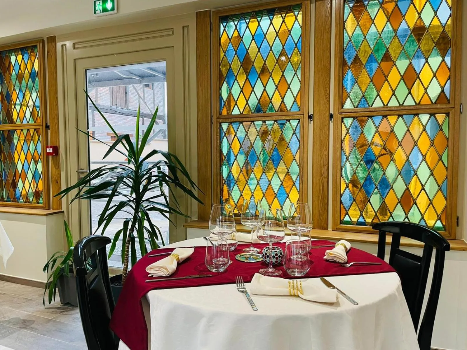 Restaurant/places to eat in Hôtel de la Croix Blanche