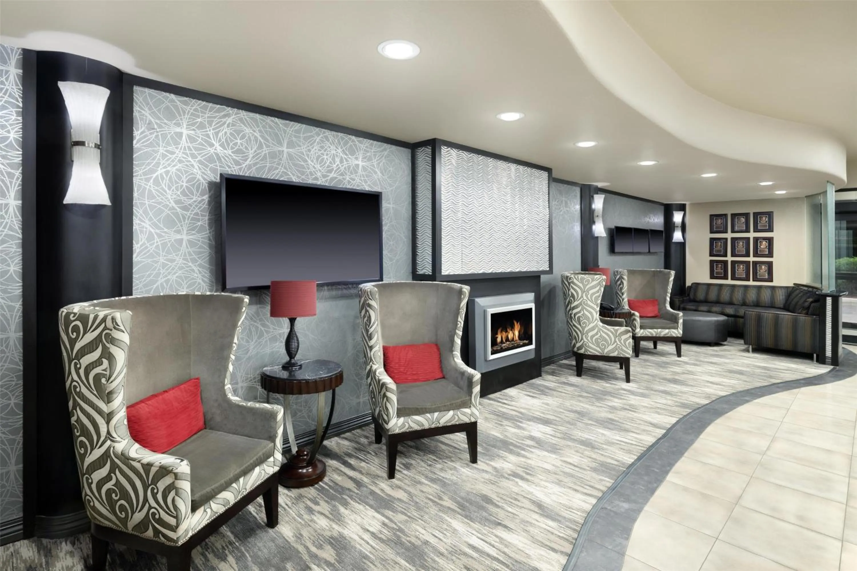 Lobby or reception in Best Western Premier Crown Chase Inn & Suites