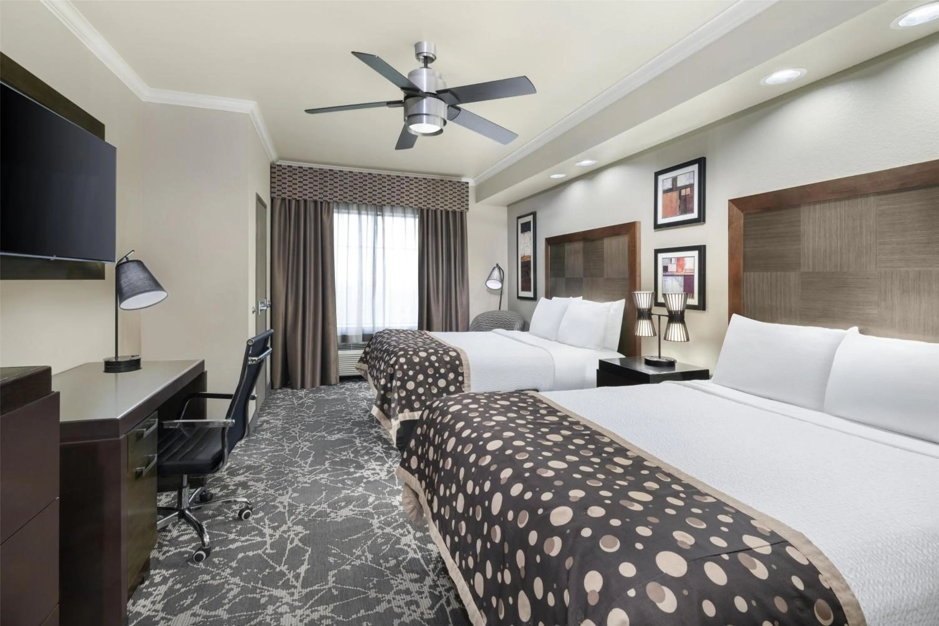 Bedroom, Bed in Best Western Premier Crown Chase Inn & Suites