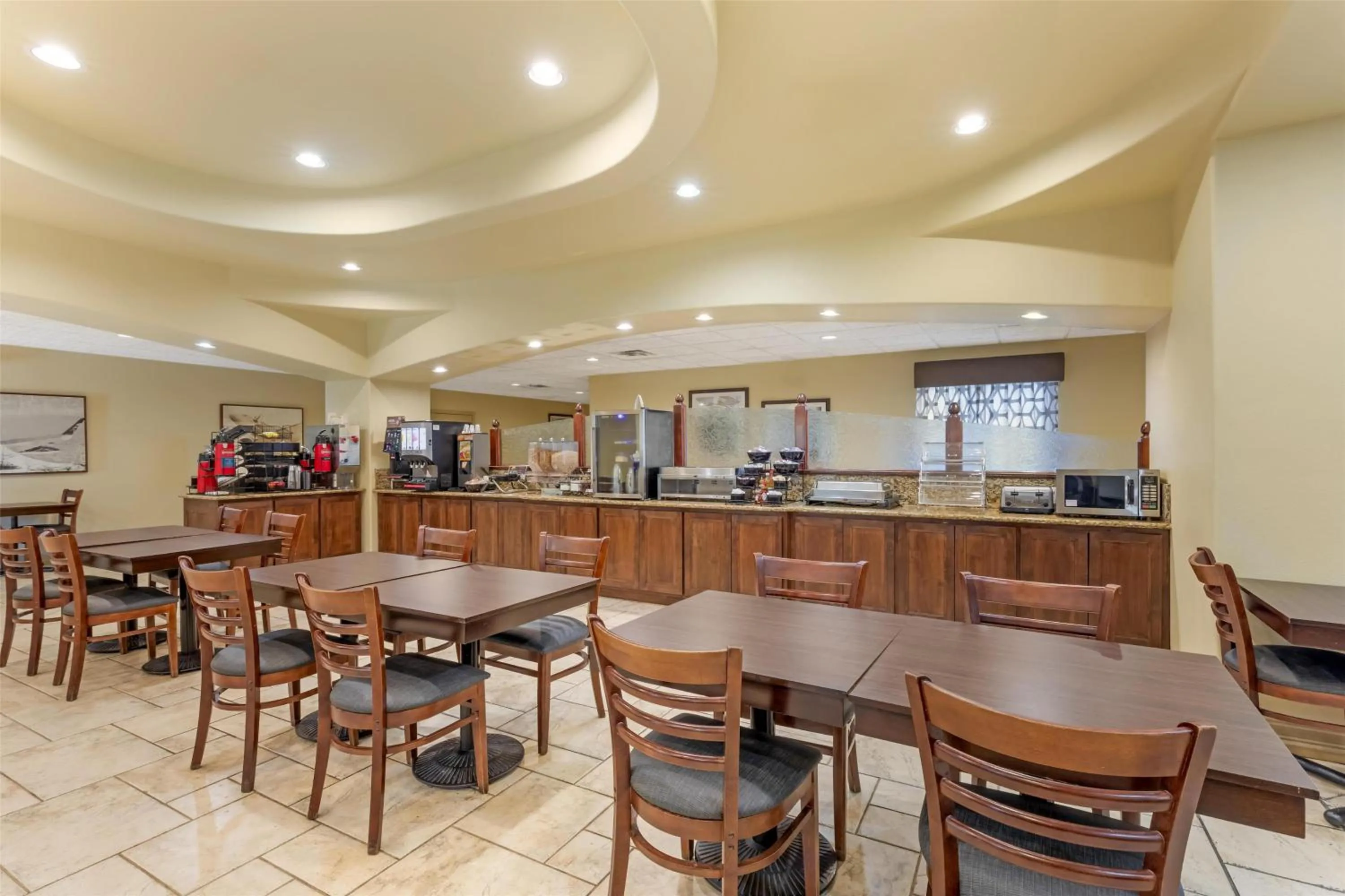 Breakfast in Best Western Plus Monica Royale Inn & Suites