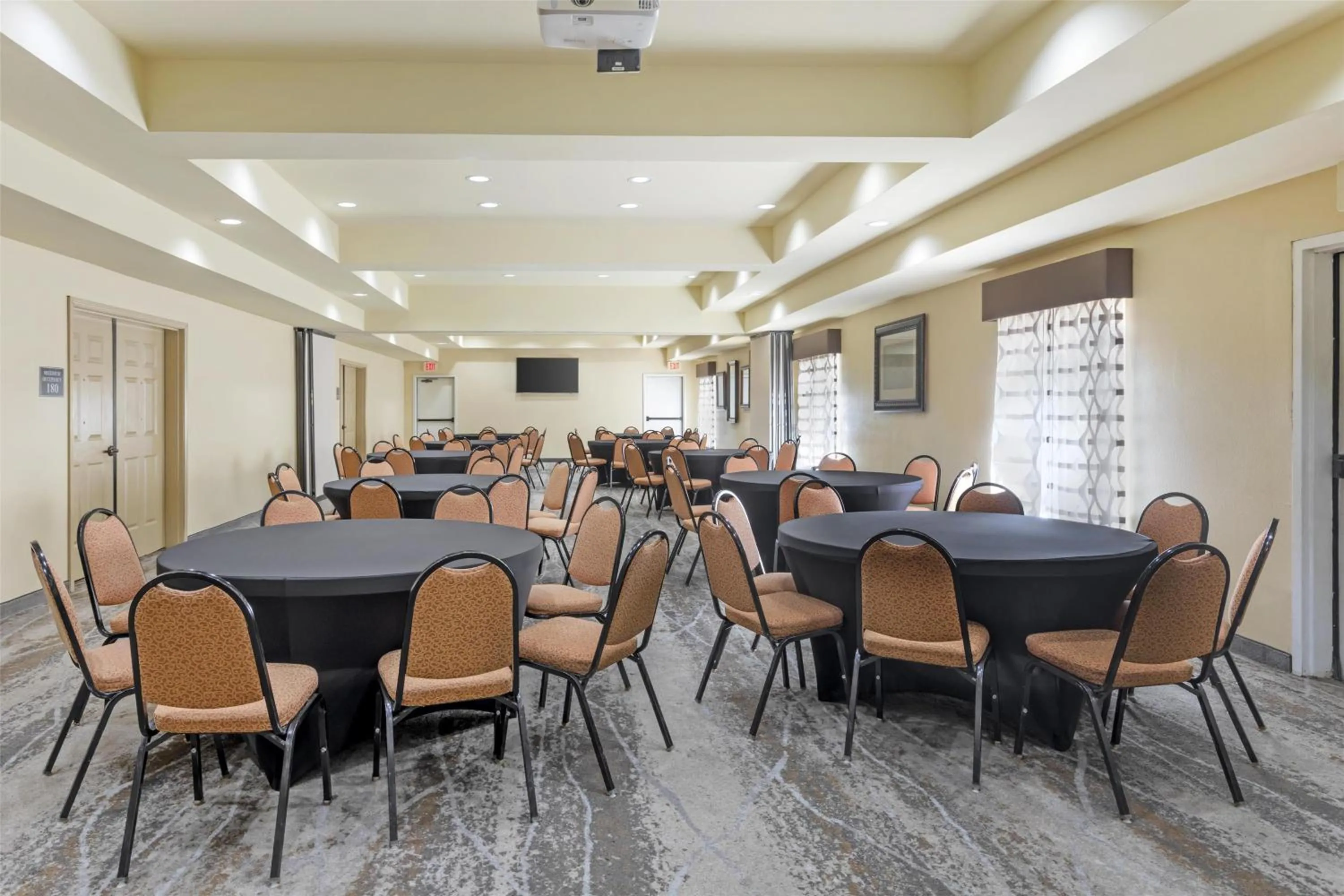Meeting/conference room in Best Western Plus Monica Royale Inn & Suites