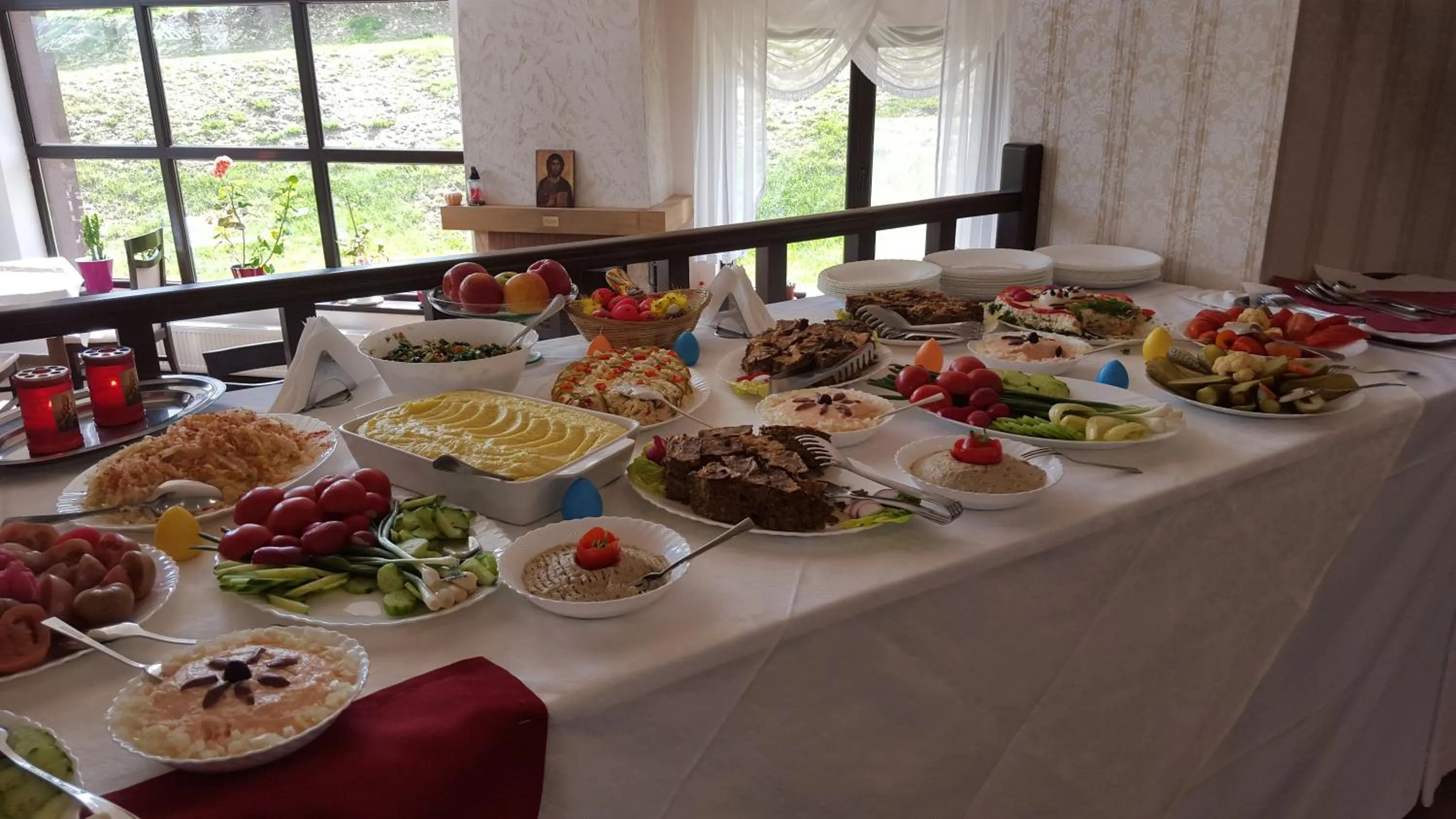 Lunch in Pensiunea Poiana Viselor