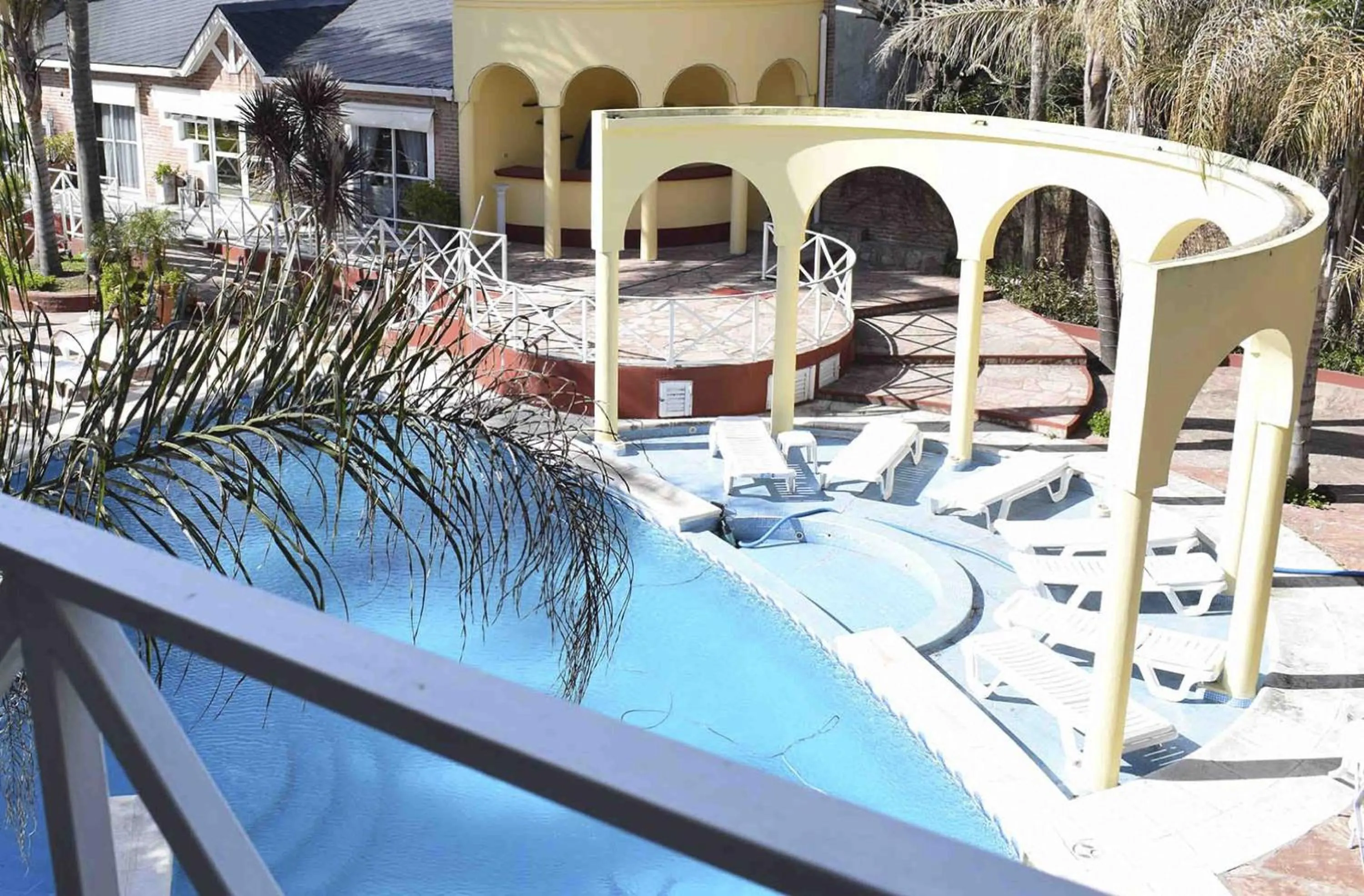 Posada Suiza by Prima Collection