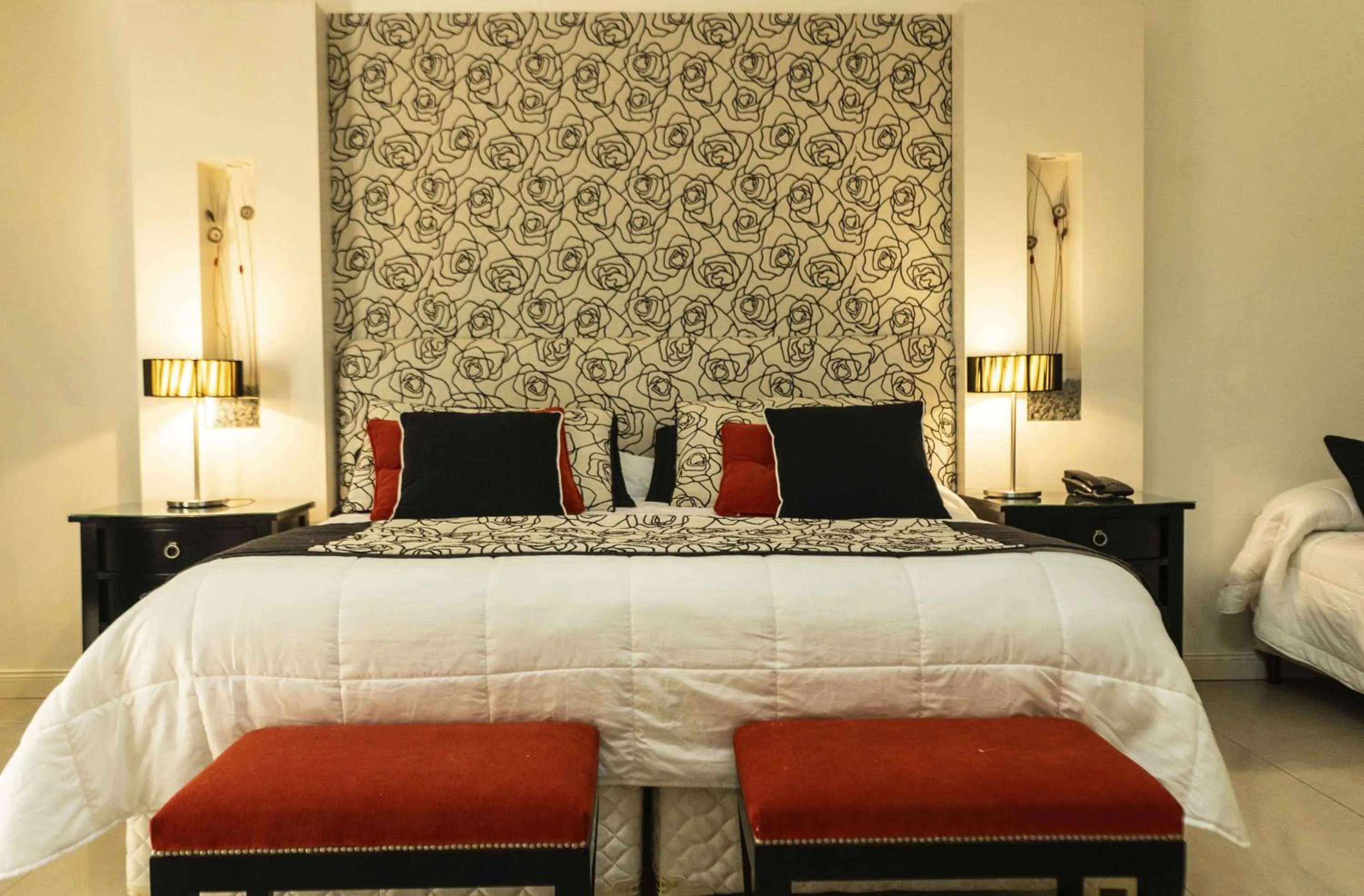 Bed in Posada Suiza by Prima Collection