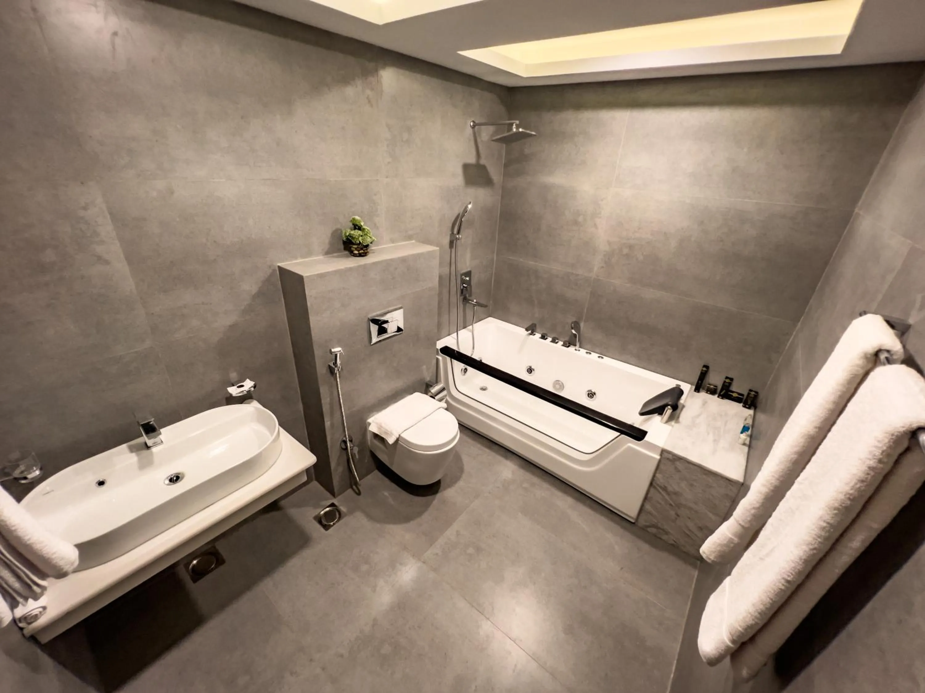 Shower in Fiora Hotel