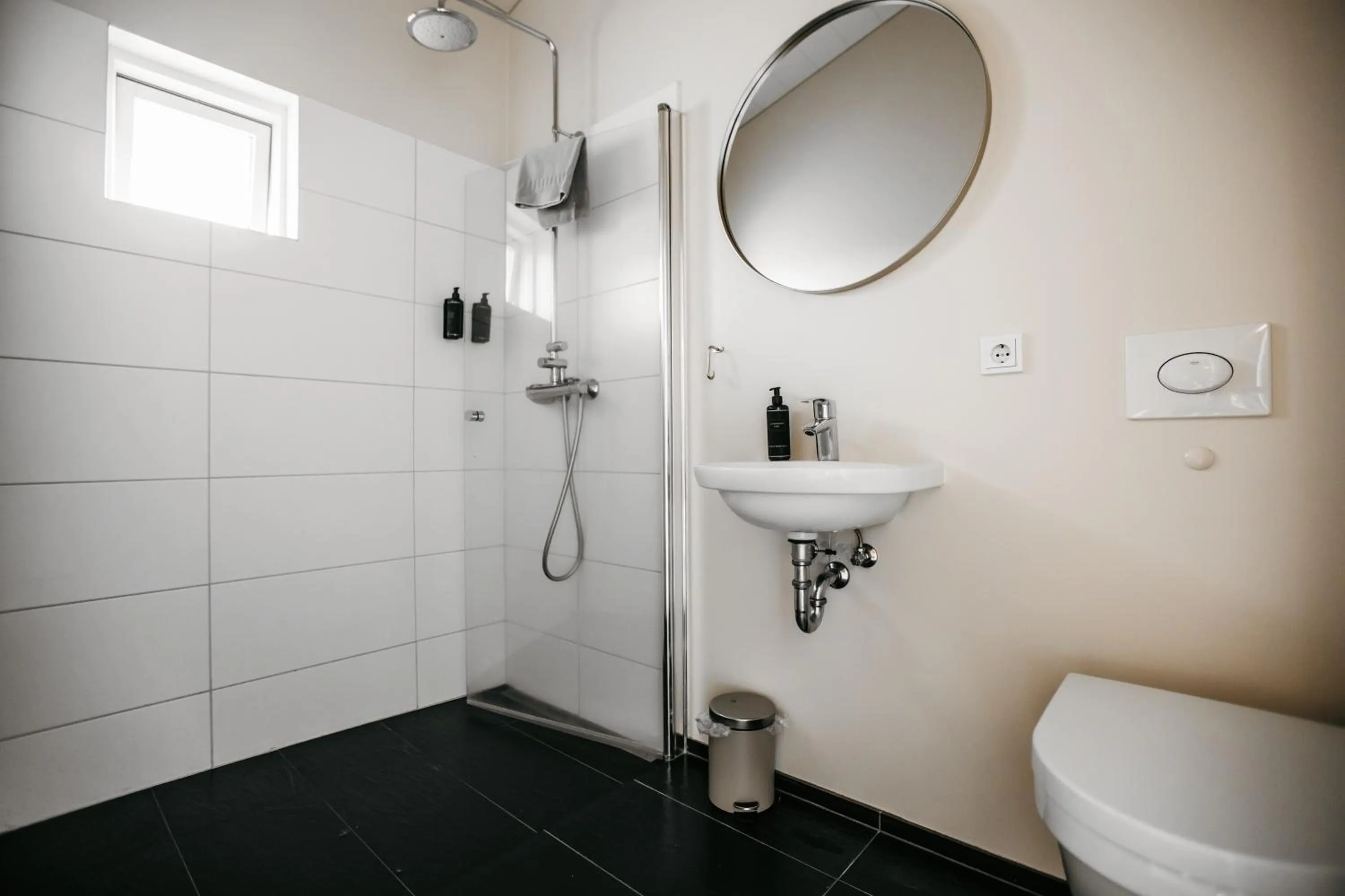 Shower in The Hill Guesthouse