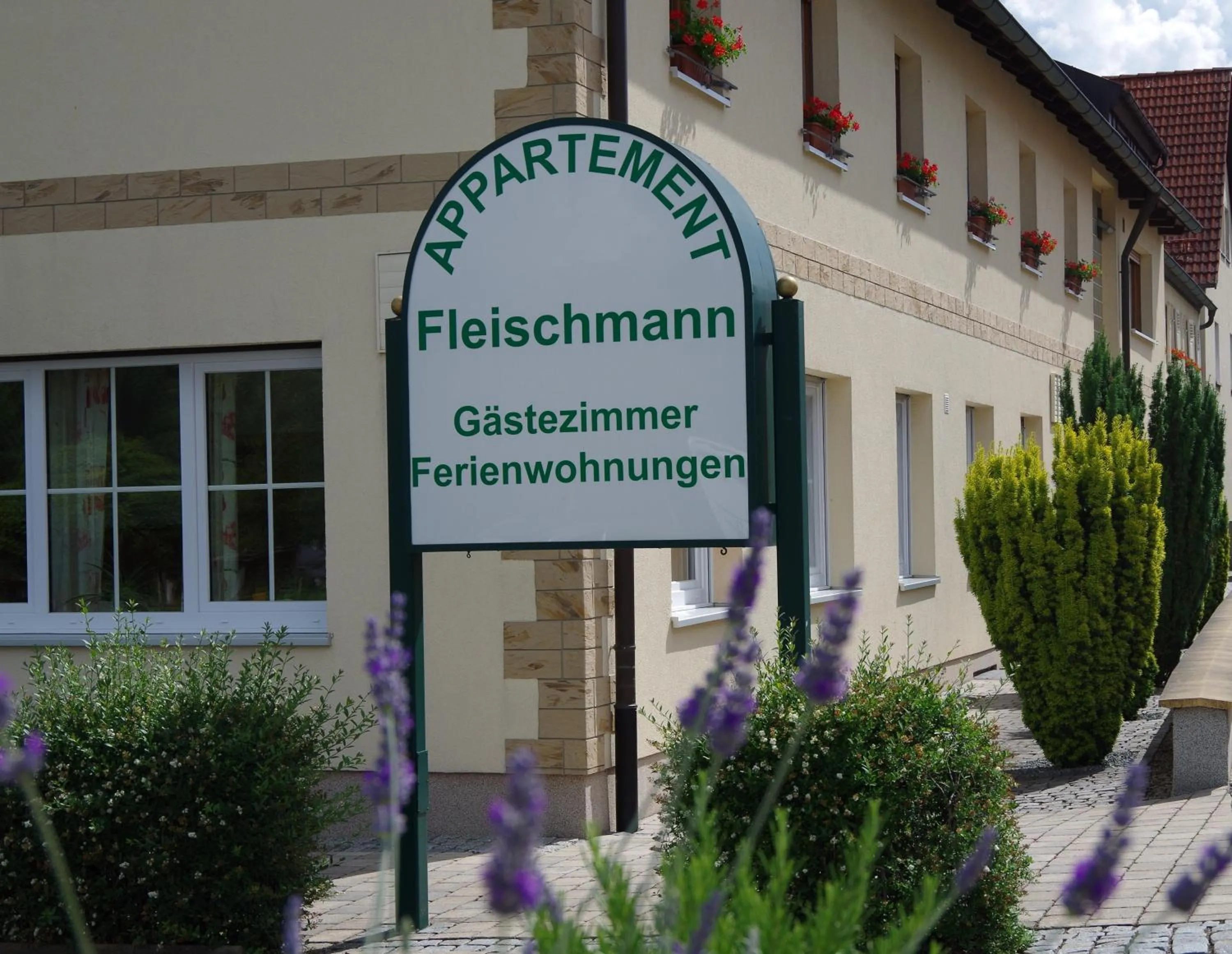 Property building in Appartement Fleischmann