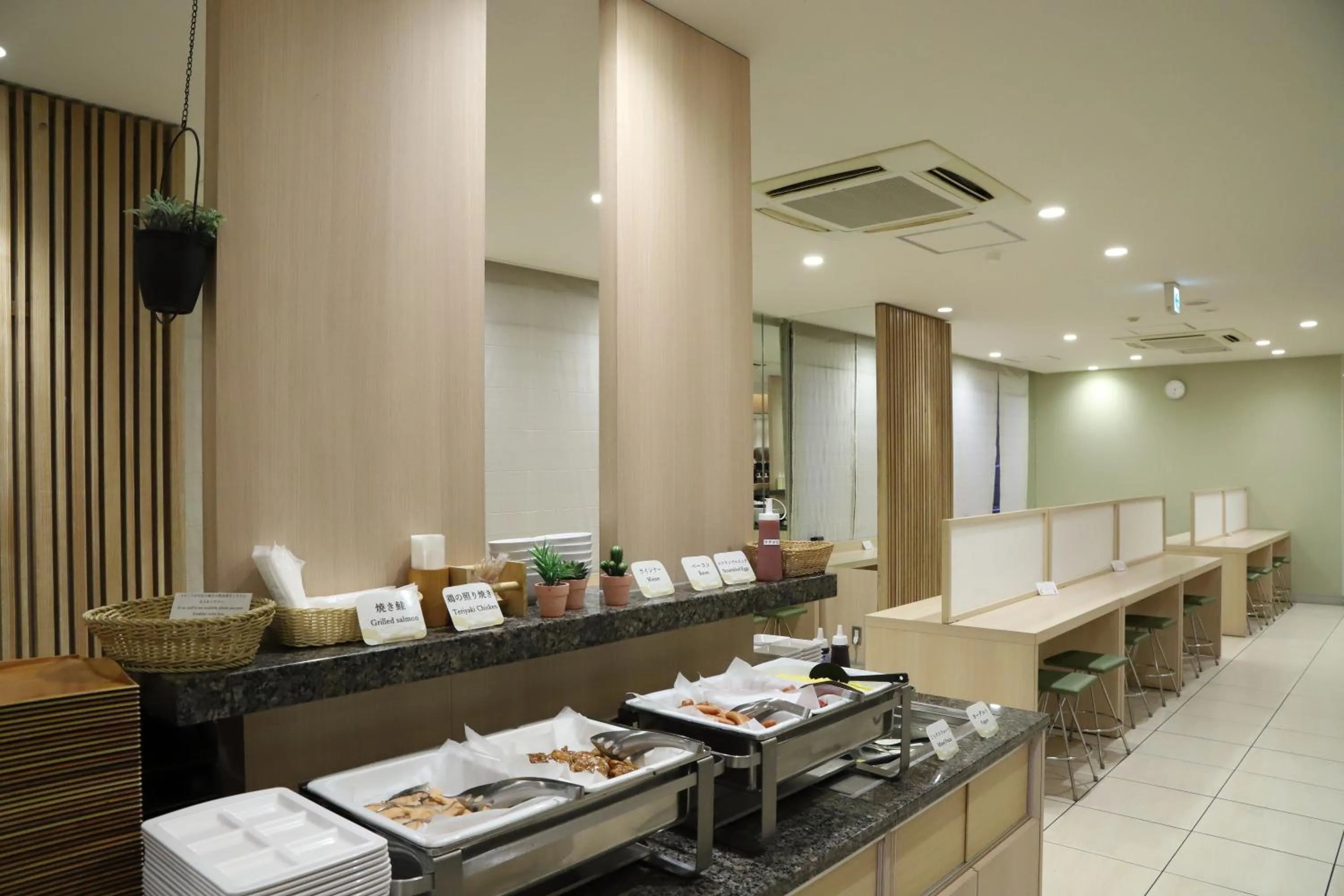 Buffet breakfast in Smile Hotel Osaka Tennoji