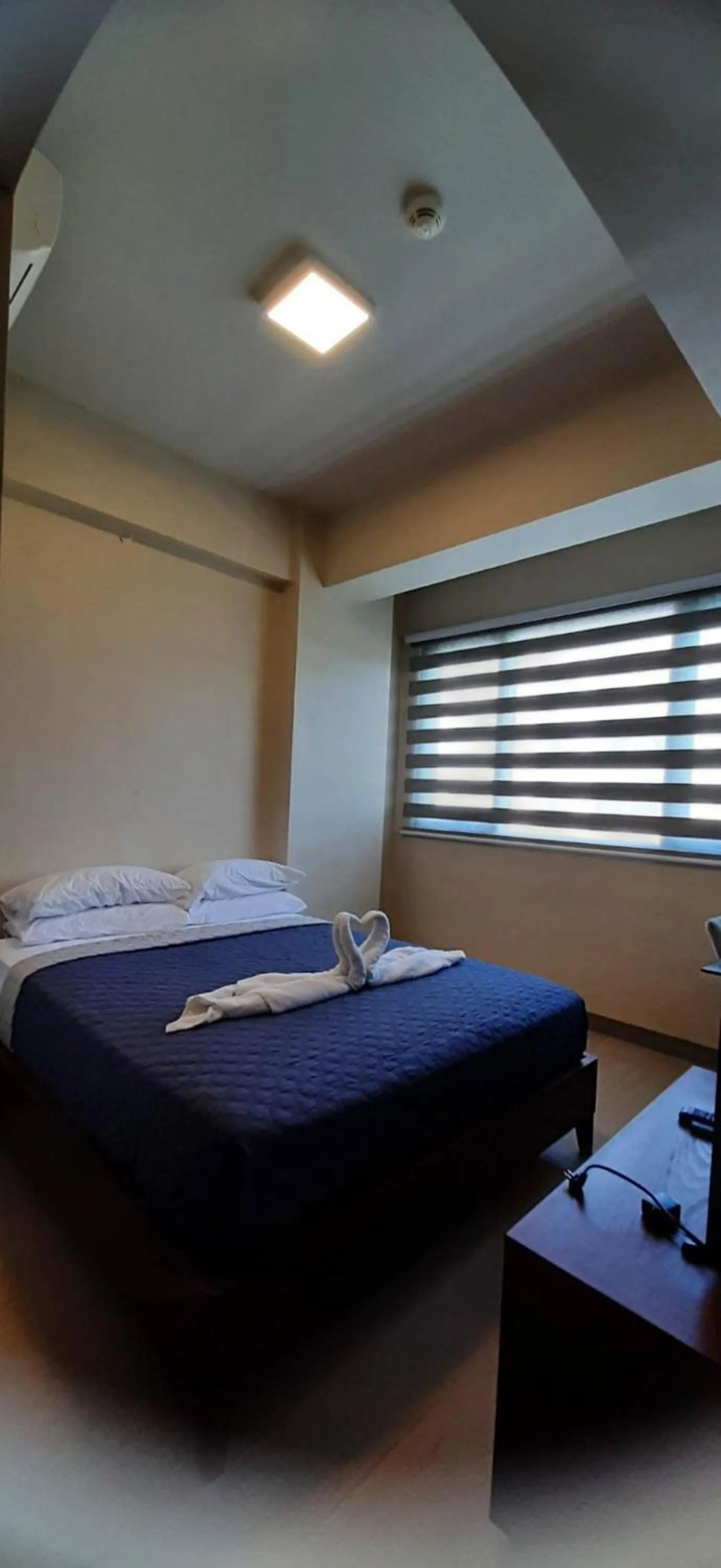 Photo of the whole room, Bed in 8 Newtown Boulevard by Hiverooms