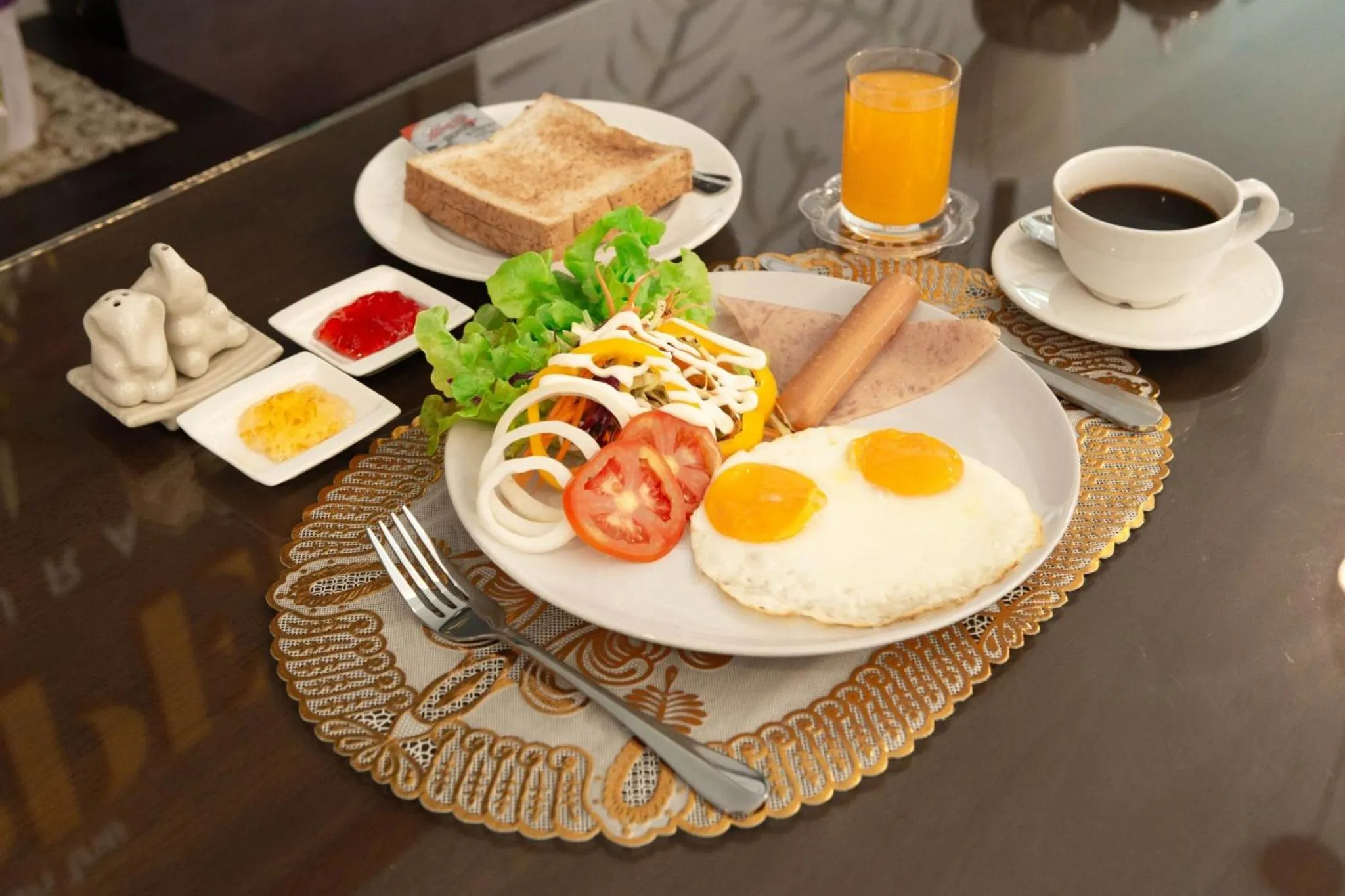 Breakfast in Peppery Hills