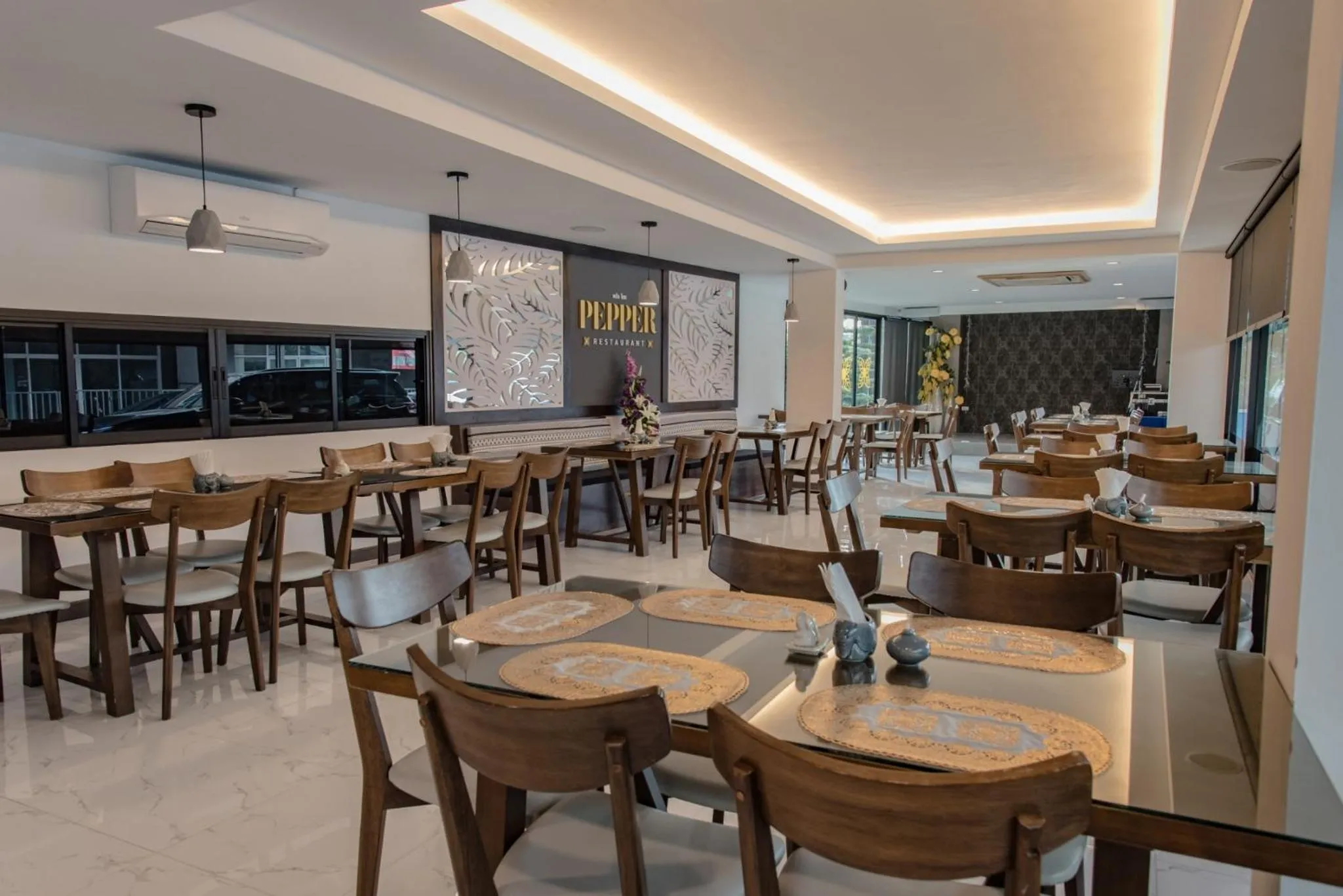 Restaurant/places to eat in Peppery Hills